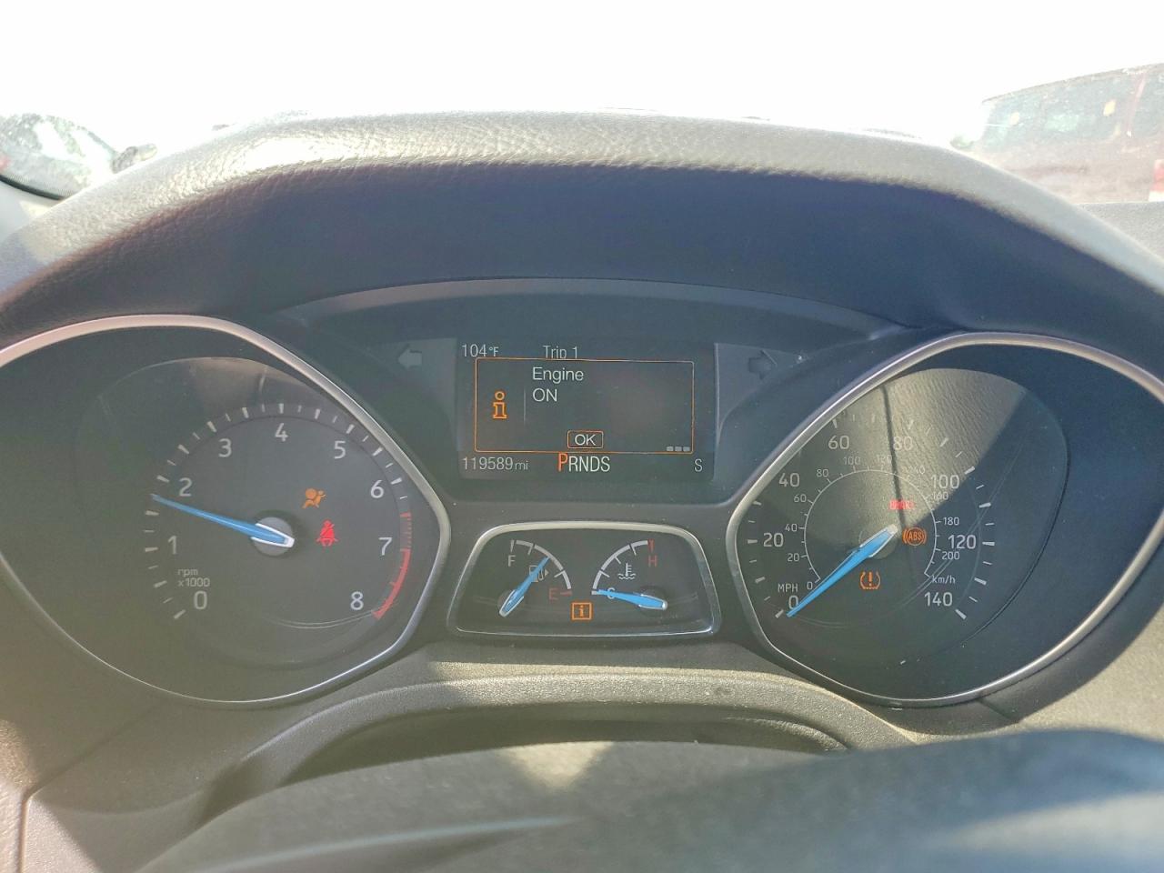 2015 Ford Focus Se Красный vin: 1FADP3K23FL255851