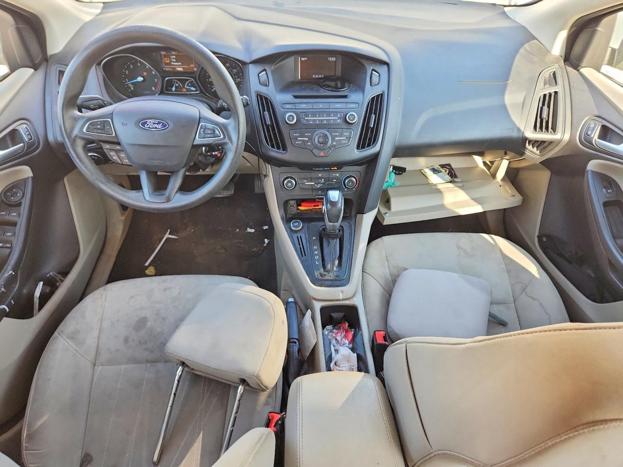 2015 Ford Focus Se White vin: 1FADP3K23FL270656