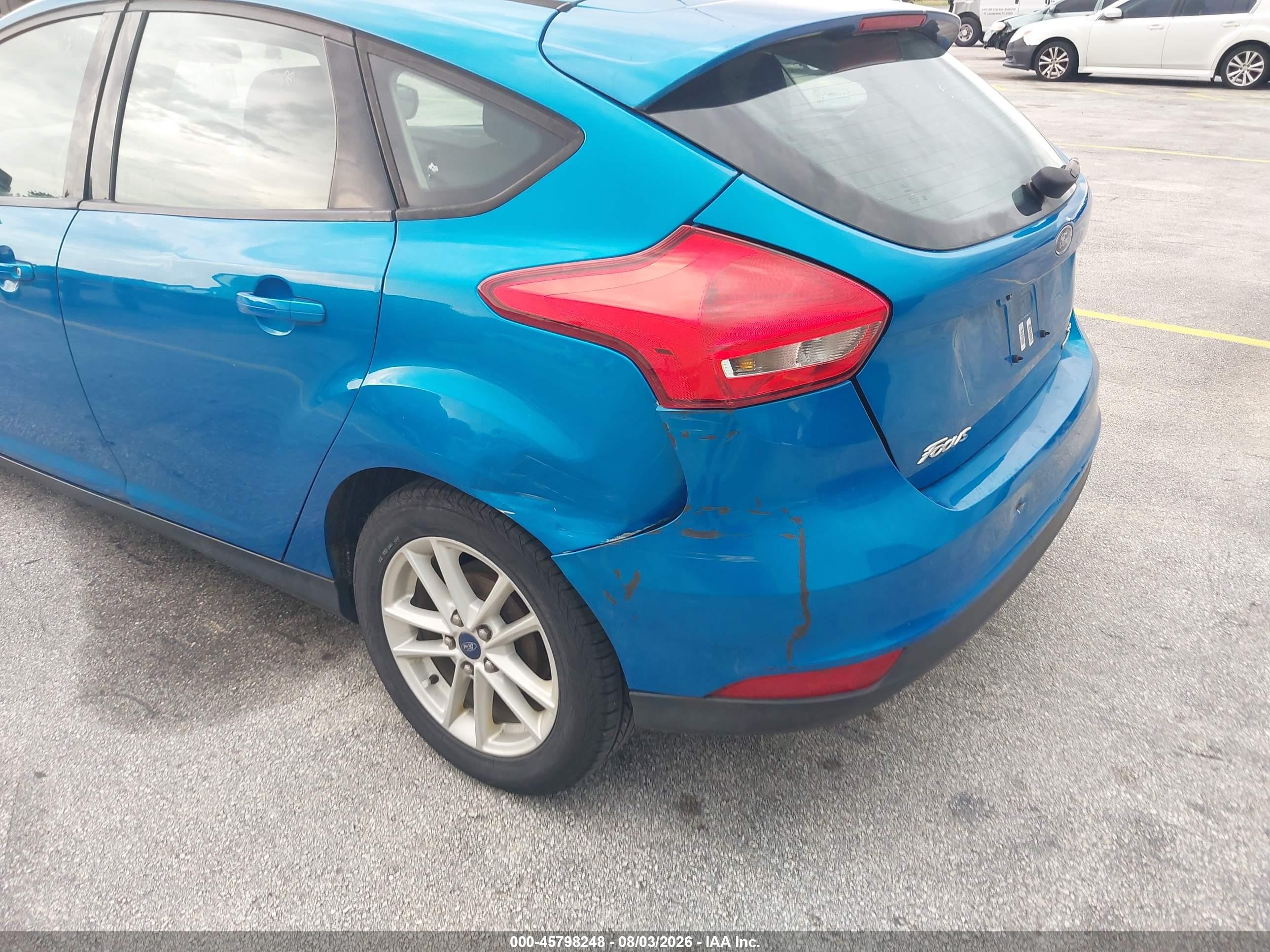 2015 Ford Focus Se Blue vin: 1FADP3K23FL288316