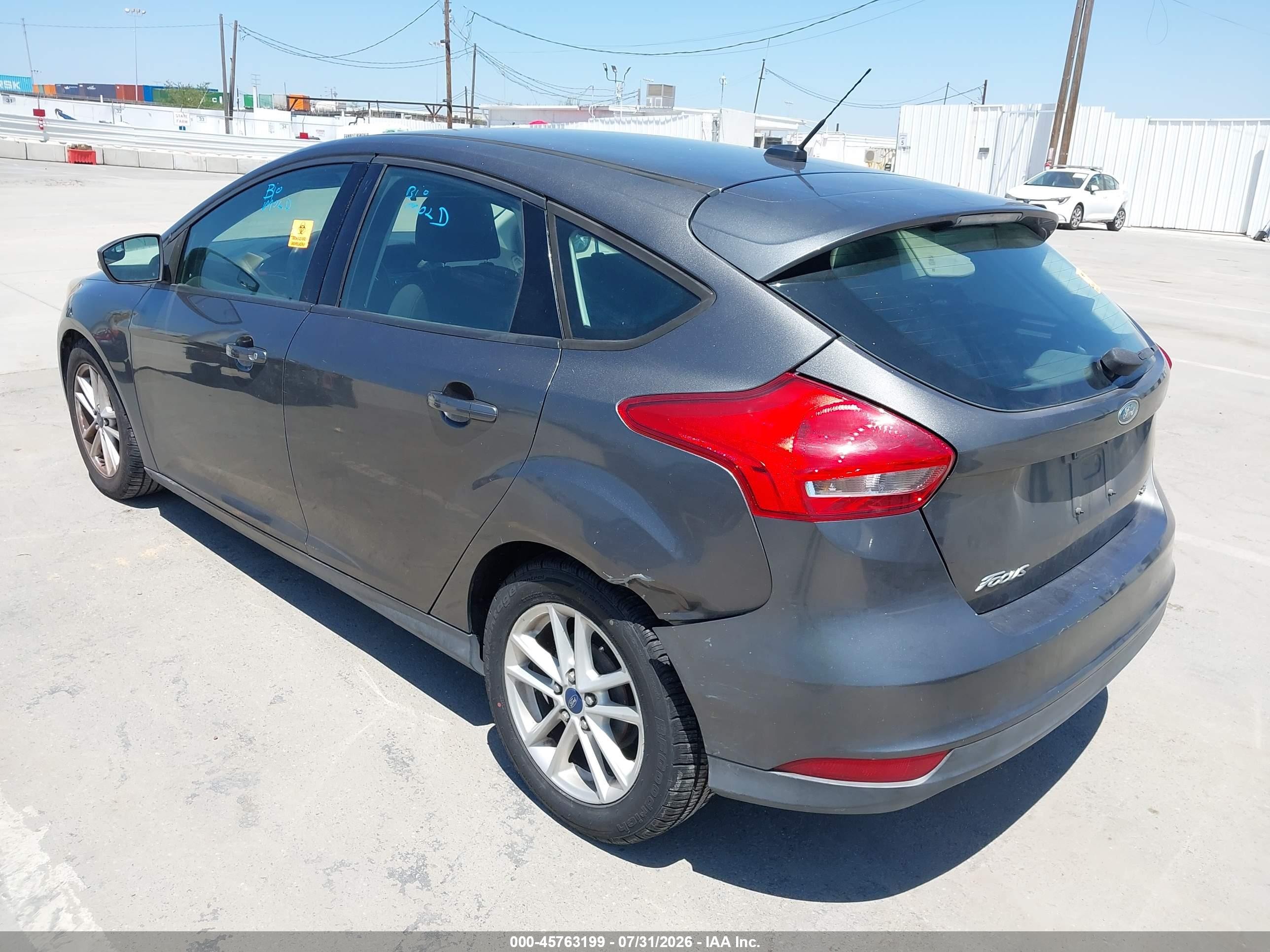 2015 Ford Focus Se Серый vin: 1FADP3K23FL288767