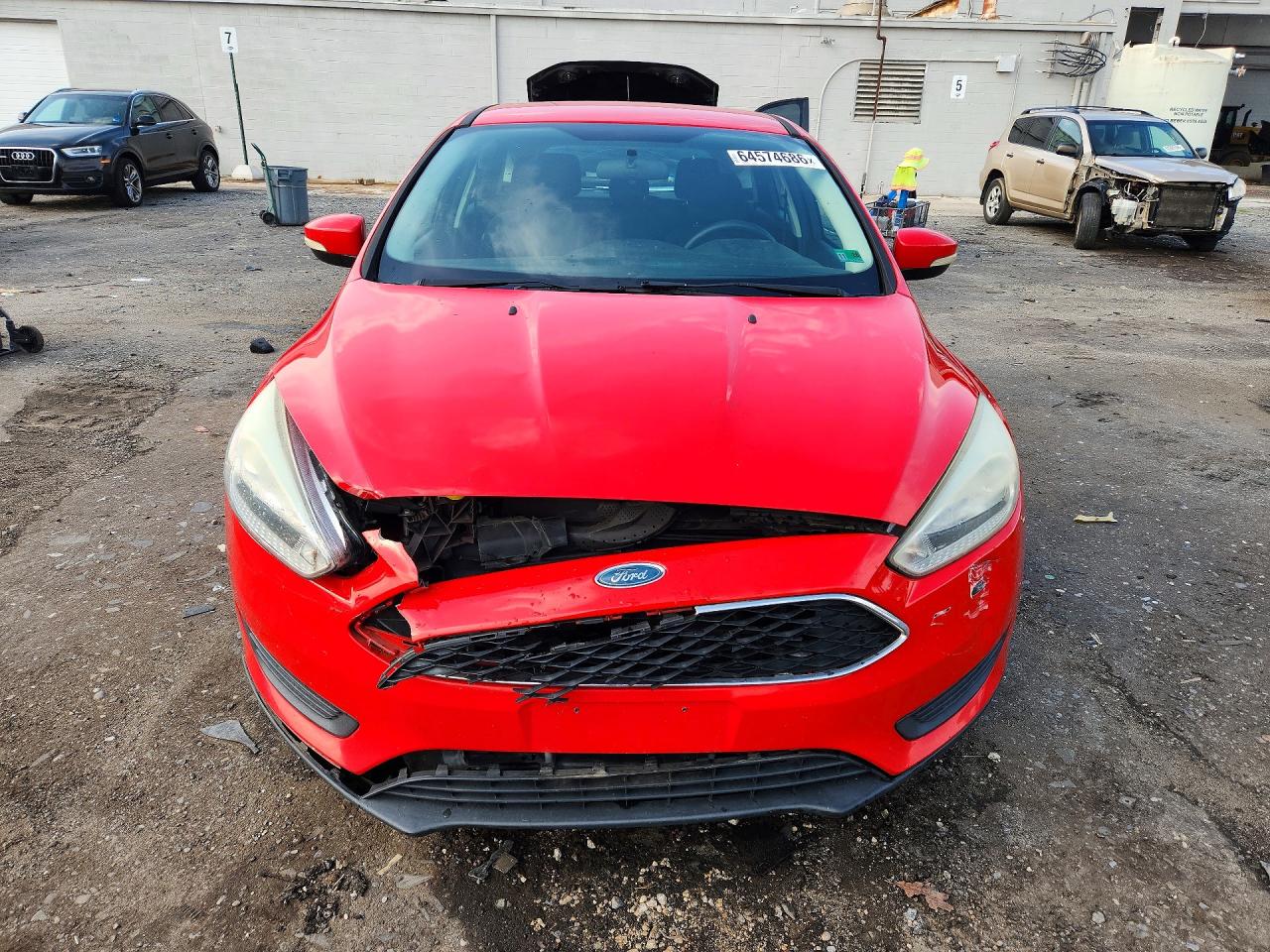 2015 Ford Focus Se Red vin: 1FADP3K23FL315515