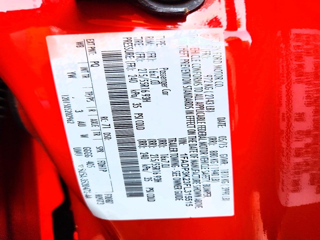 2015 Ford Focus Se Red vin: 1FADP3K23FL315515