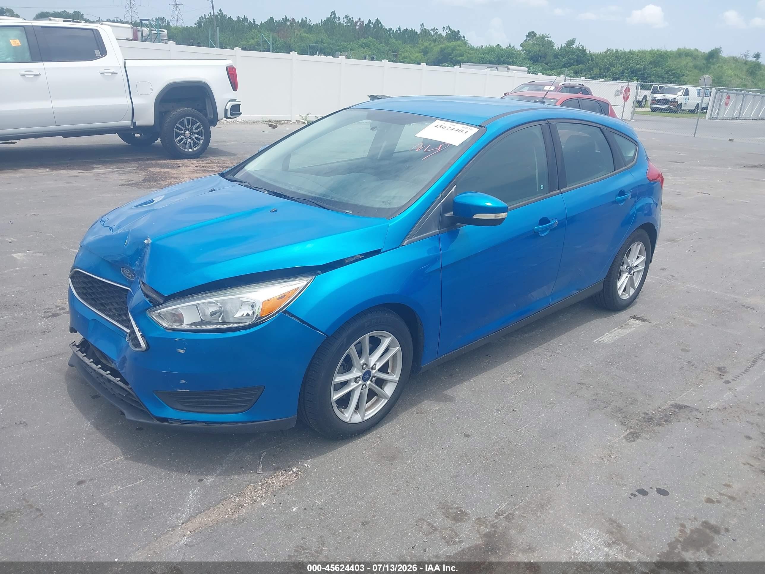 2015 Ford Focus Se Blue vin: 1FADP3K23FL326448