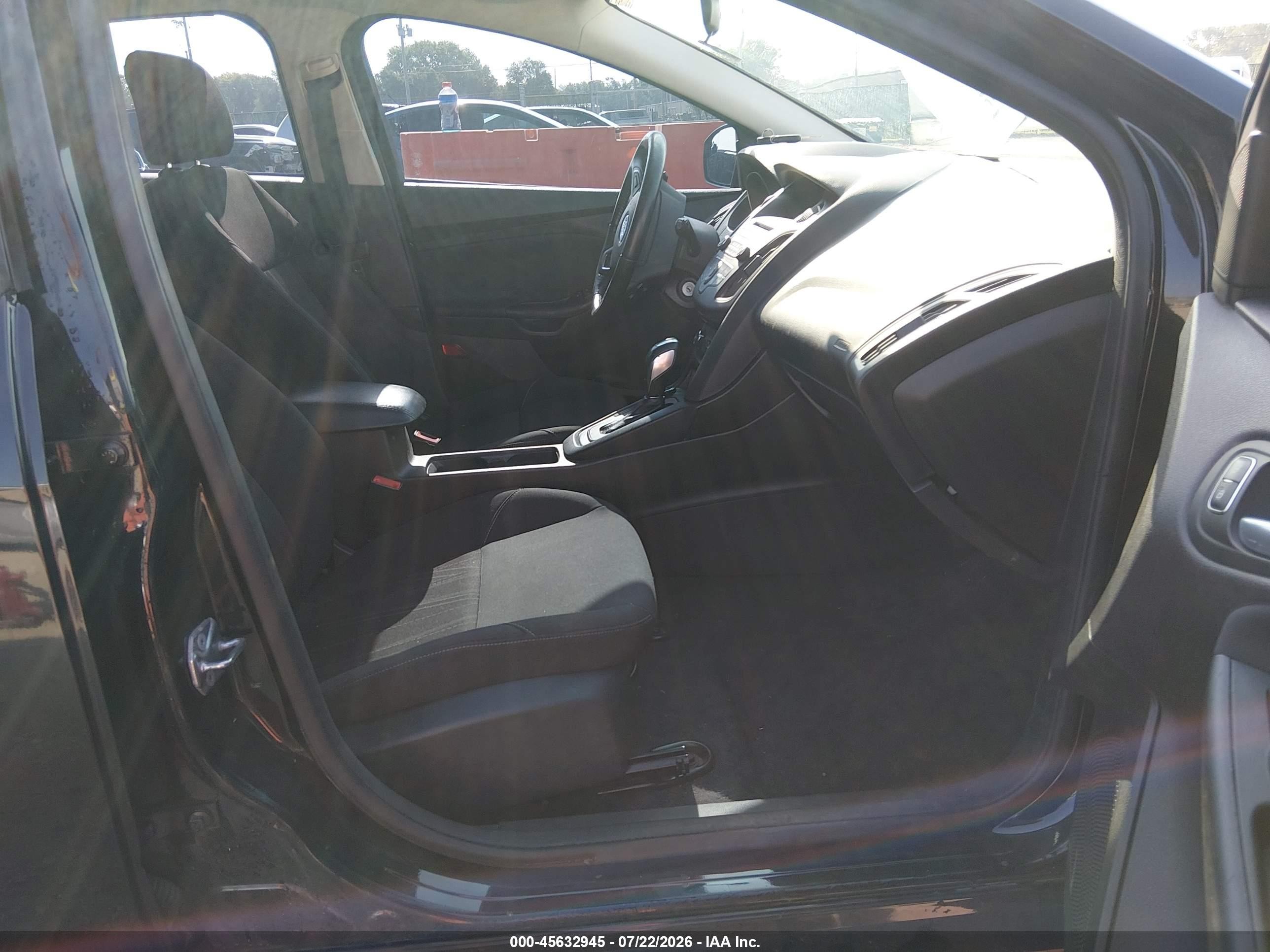 2015 Ford Focus Se Черный vin: 1FADP3K23FL357991