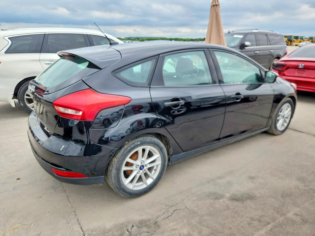 2015 Ford Focus Se Black vin: 1FADP3K23FL377092