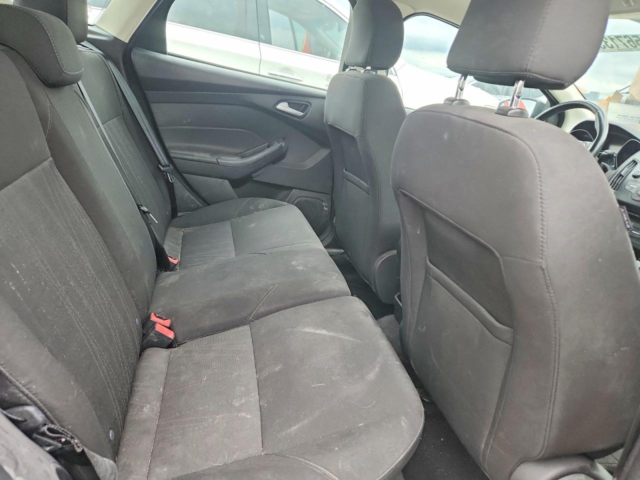 2015 Ford Focus Se Black vin: 1FADP3K23FL377092