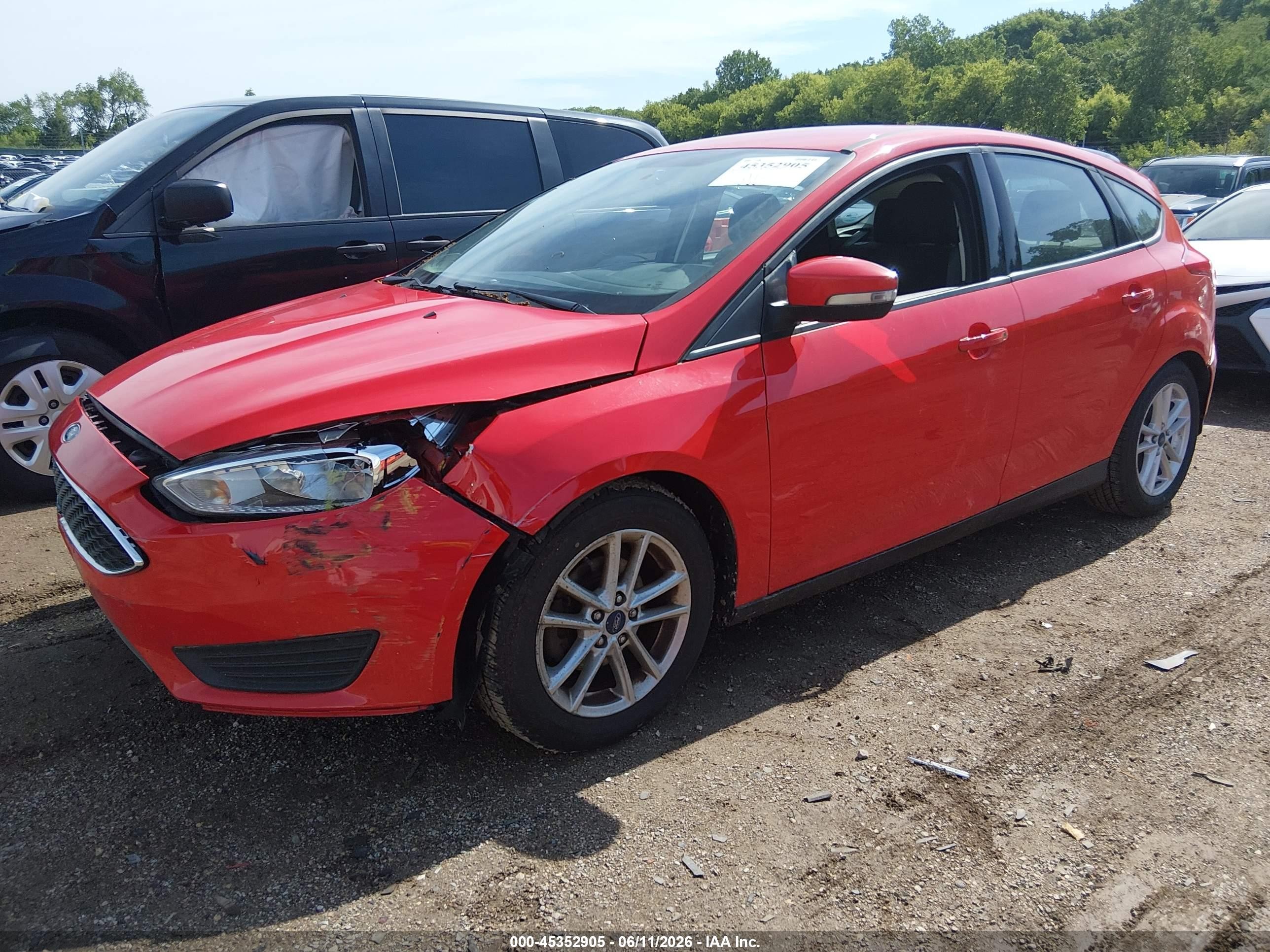 2016 Ford Focus Se Red vin: 1FADP3K23GL213830