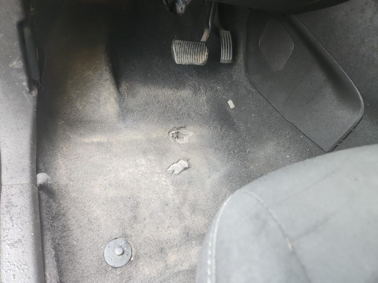 2016 Ford Focus Se White vin: 1FADP3K23GL339041 Damage: Left Front Carpet, Torn, 1 To 2 Inches