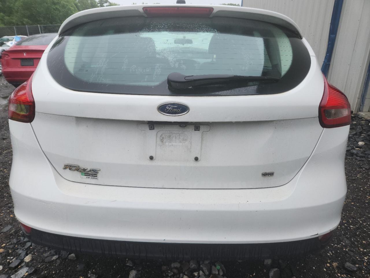 2016 Ford Focus Se White vin: 1FADP3K23GL339041 Damage: Rear Bumper, Heavy Scratch, 1 To 2 Inches