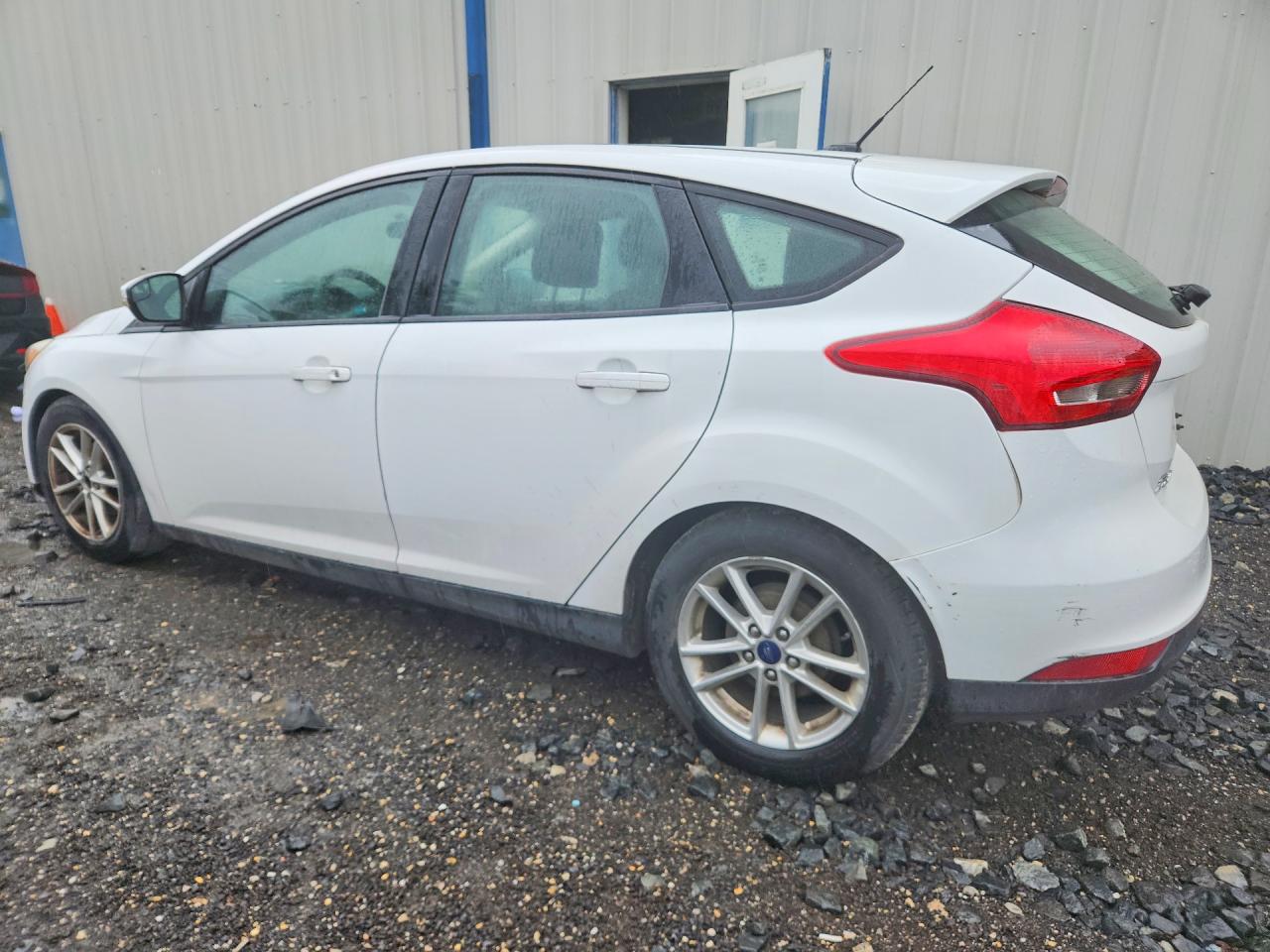 2016 Ford Focus Se White vin: 1FADP3K23GL339041