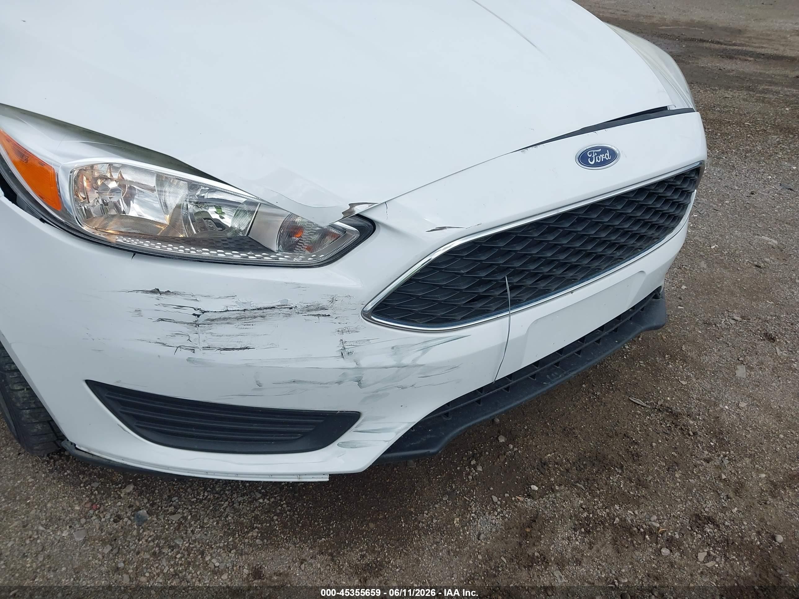 2017 Ford Focus Se White vin: 1FADP3K23HL299092