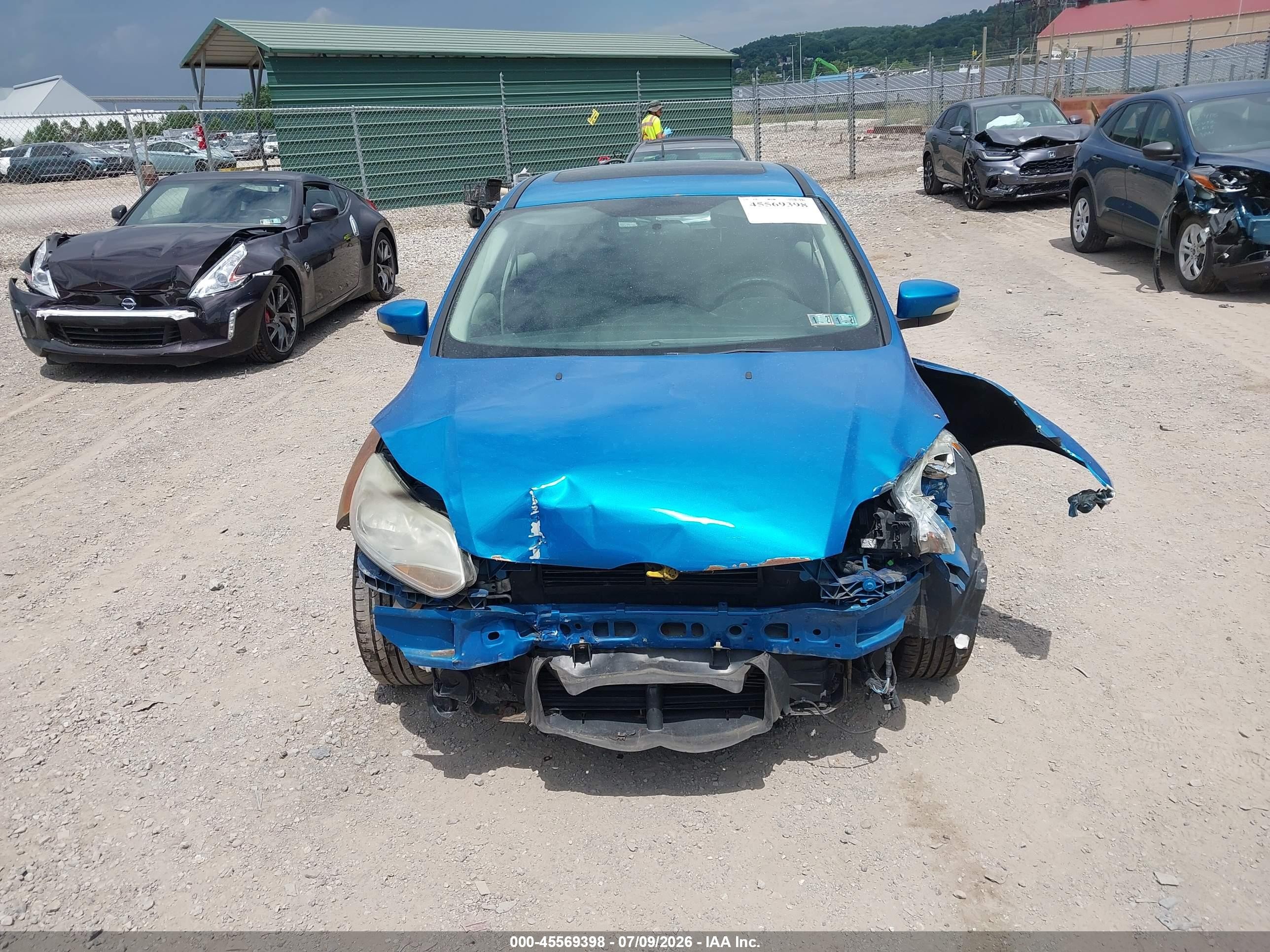 2013 Ford Focus Se Blue vin: 1FADP3K24DL105373