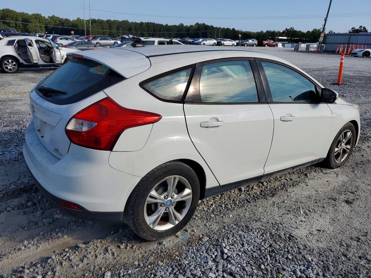 2013 Ford Focus Se White vin: 1FADP3K24DL216814