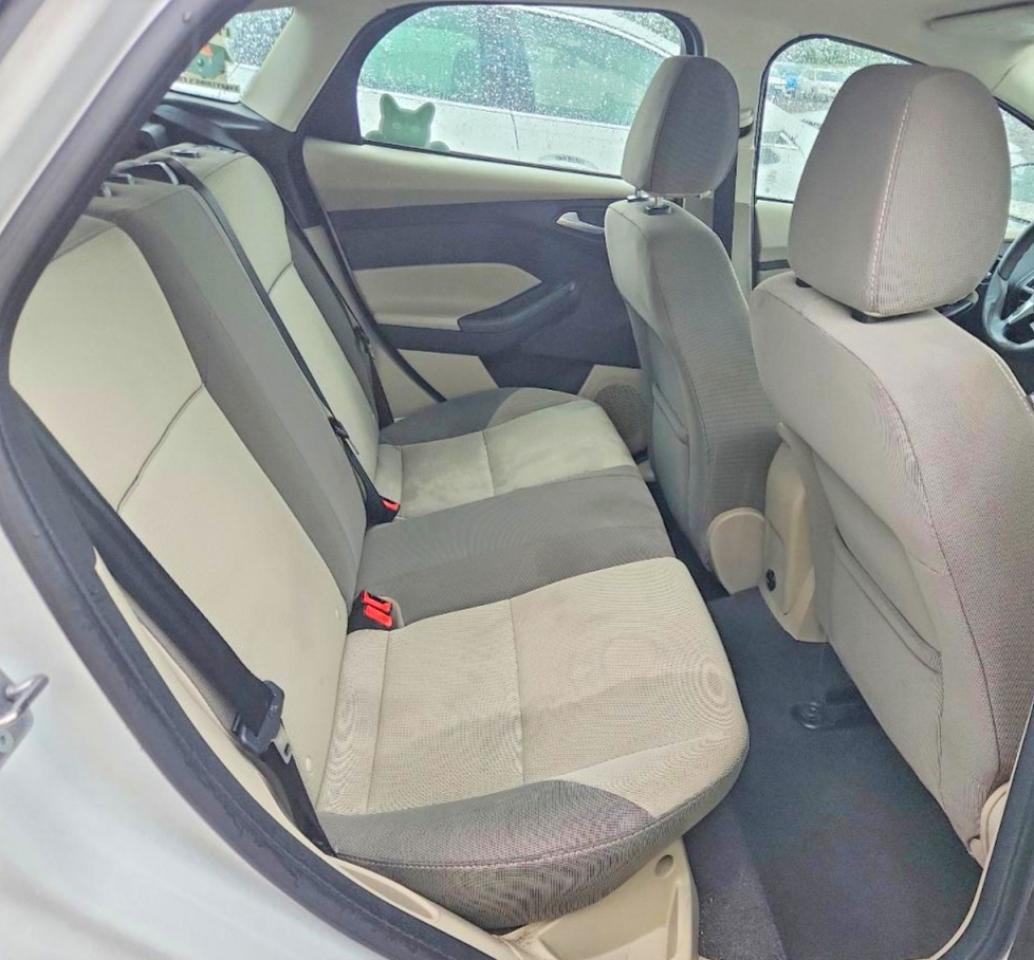 2013 Ford Focus Se White vin: 1FADP3K24DL231197