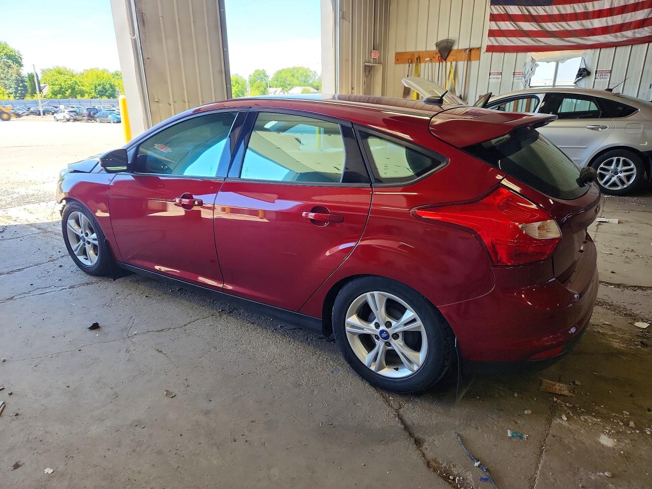 2013 Ford Focus Se Красный vin: 1FADP3K24DL261011
