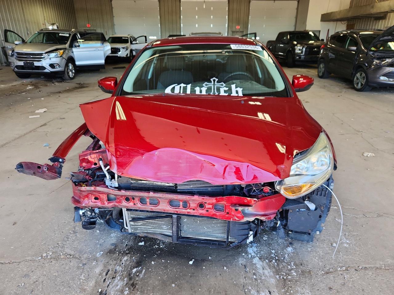 2013 Ford Focus Se Красный vin: 1FADP3K24DL261011