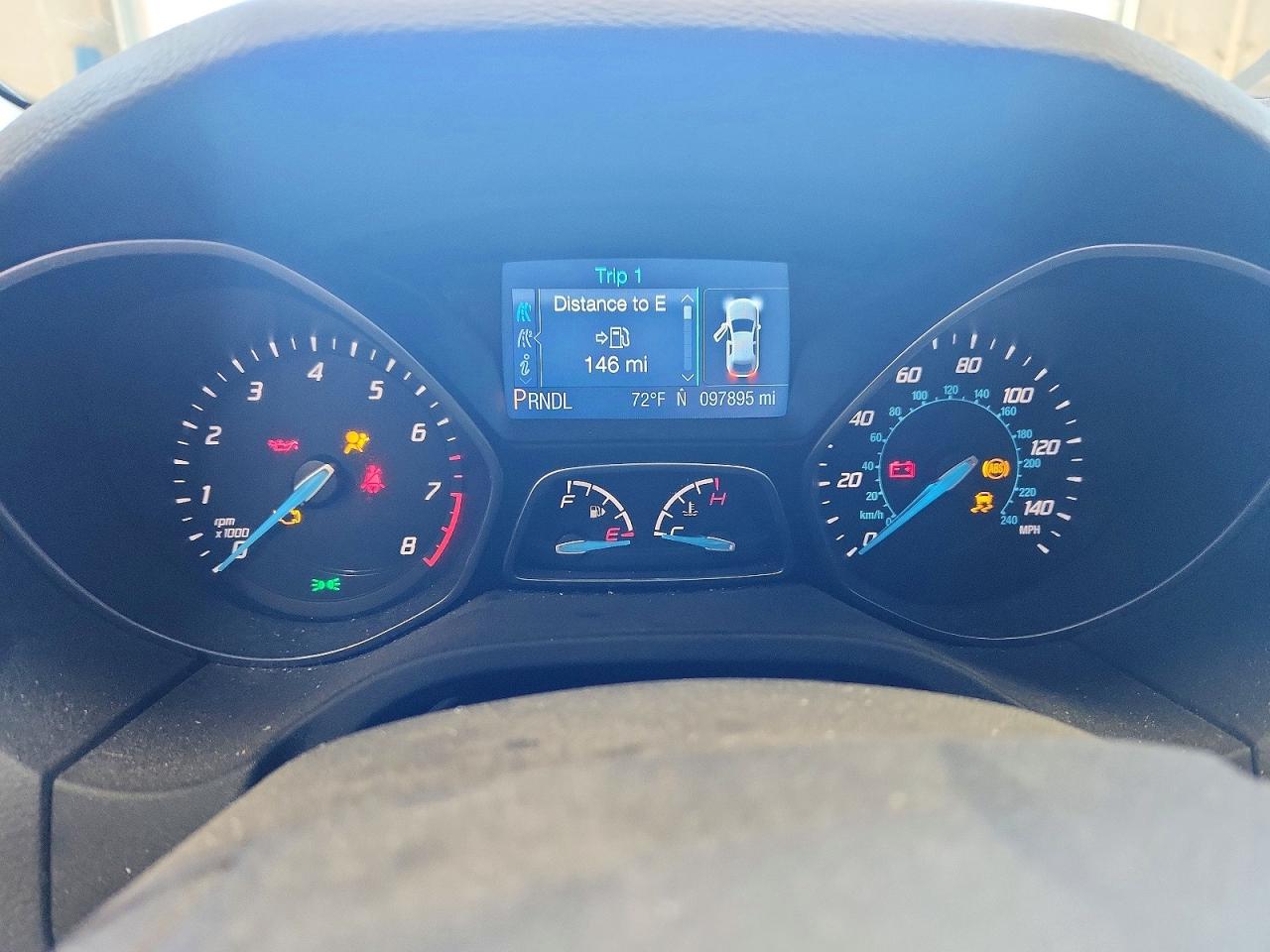 2013 Ford Focus Se Красный vin: 1FADP3K24DL261011