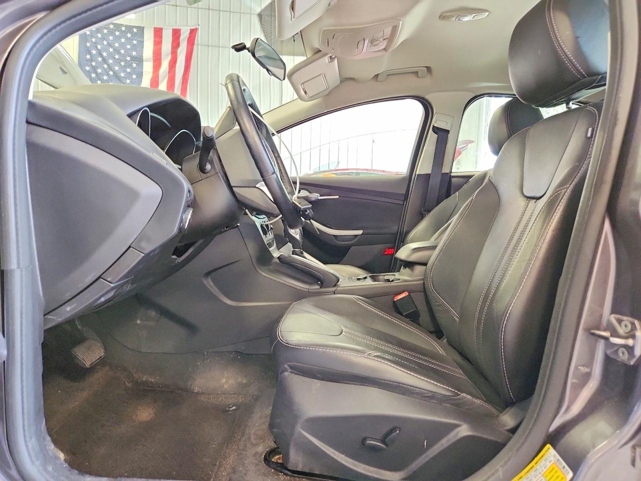 2013 Ford Focus Se Gray vin: 1FADP3K24DL263812