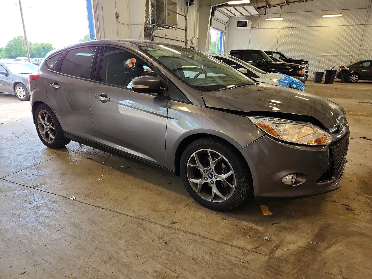 2013 Ford Focus Se Gray vin: 1FADP3K24DL263812