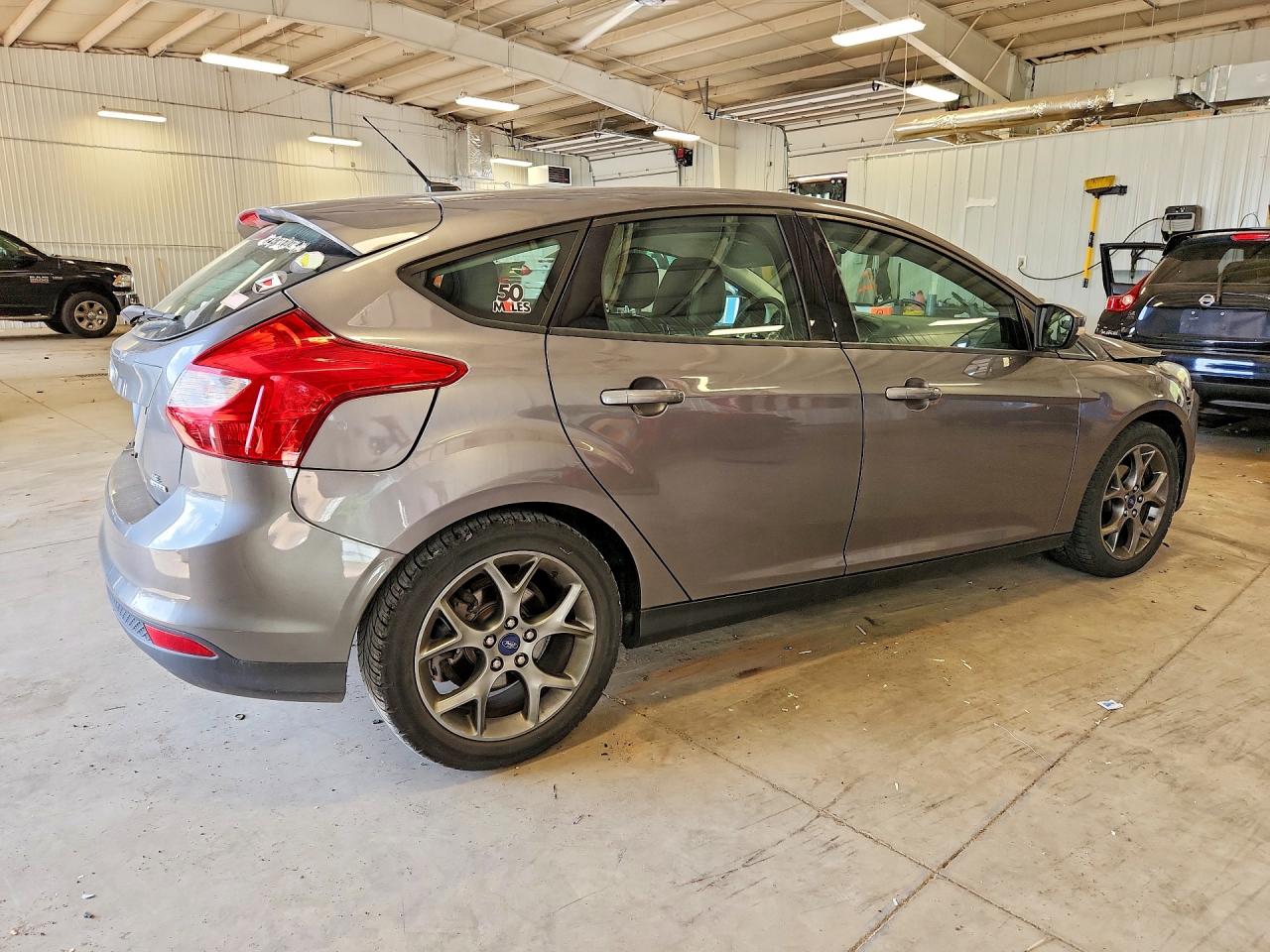 2013 Ford Focus Se Gray vin: 1FADP3K24DL263812