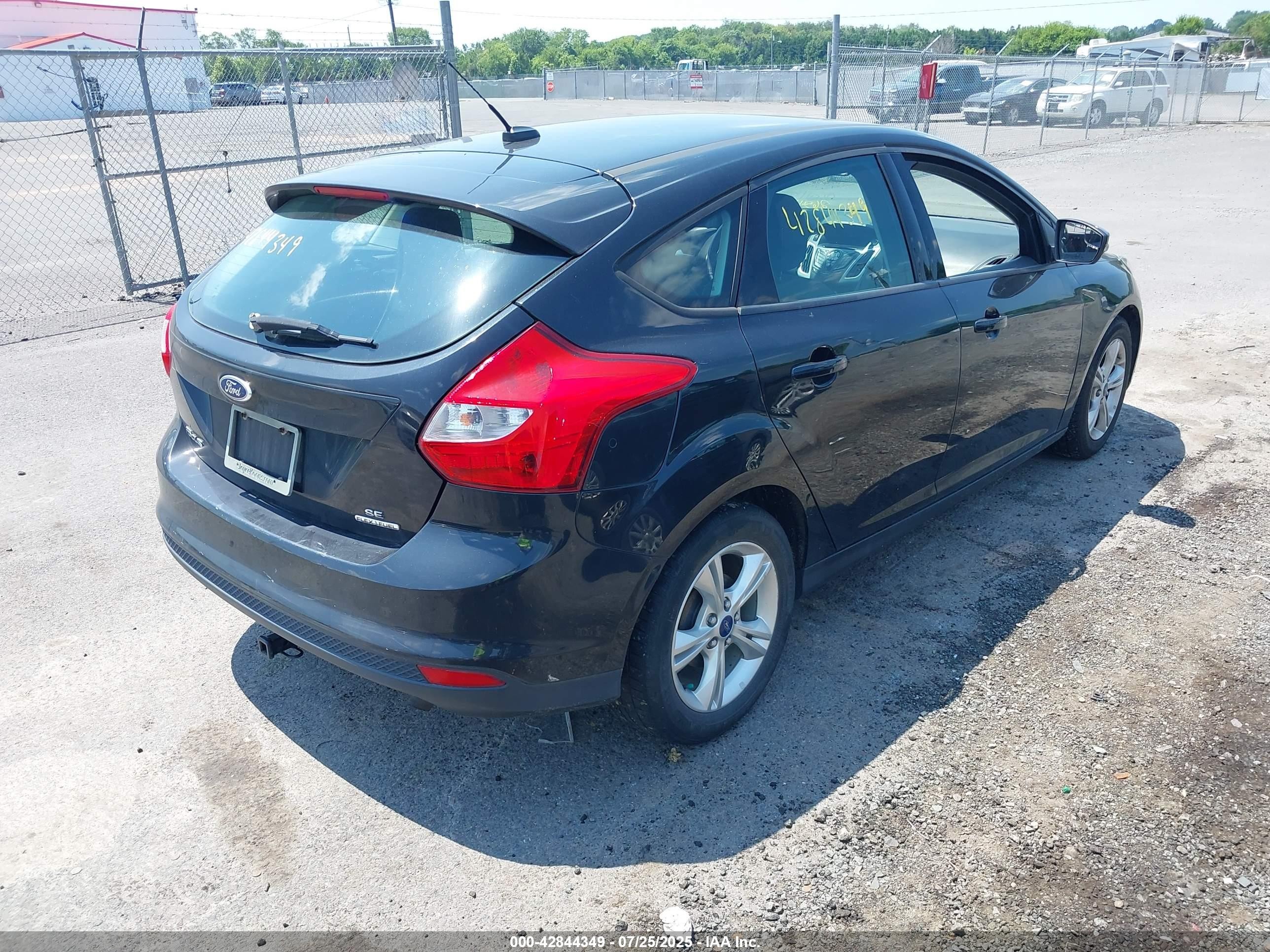 2013 Ford Focus Se Черный vin: 1FADP3K24DL265415