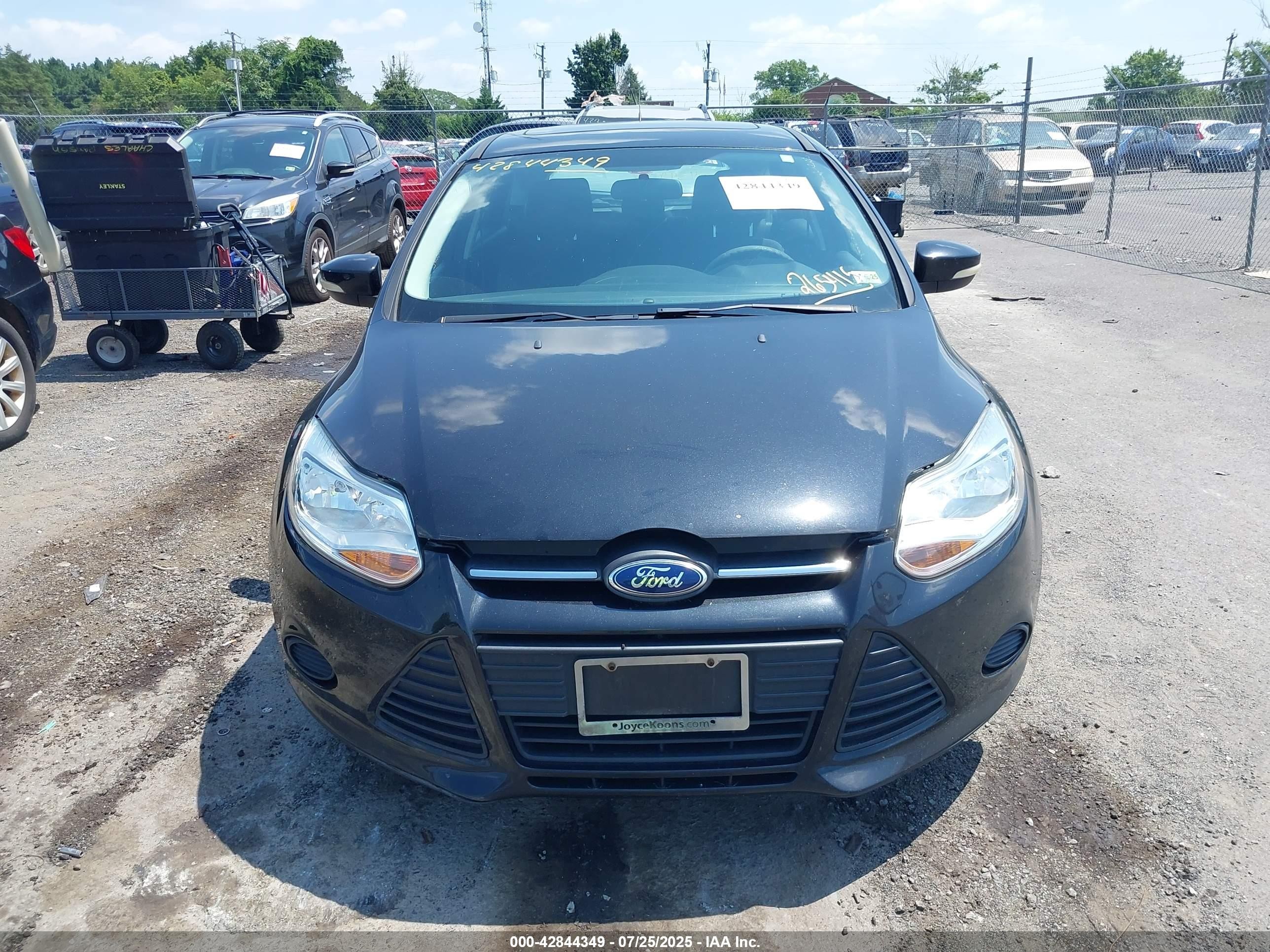 2013 Ford Focus Se Черный vin: 1FADP3K24DL265415
