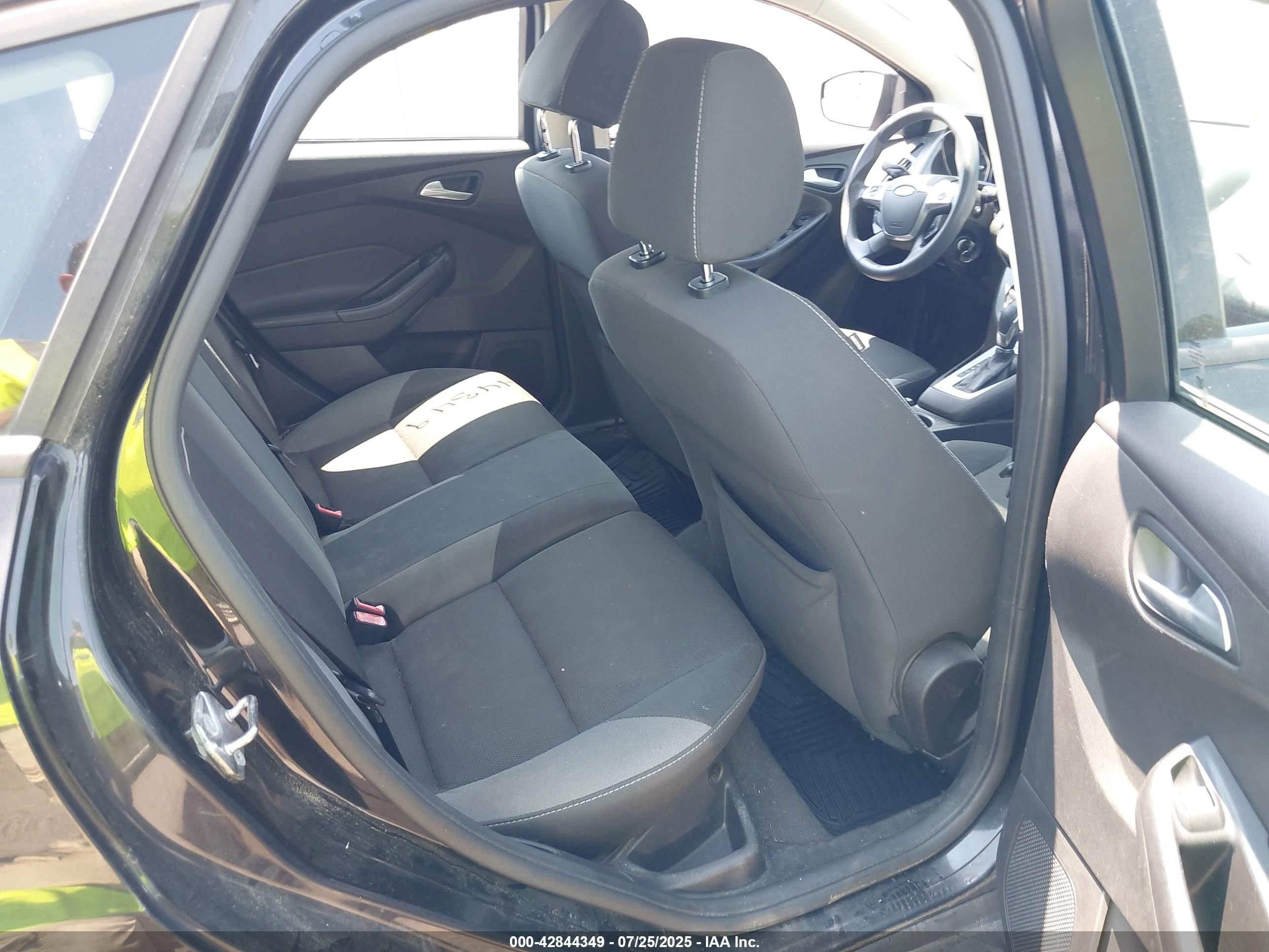 2013 Ford Focus Se Черный vin: 1FADP3K24DL265415