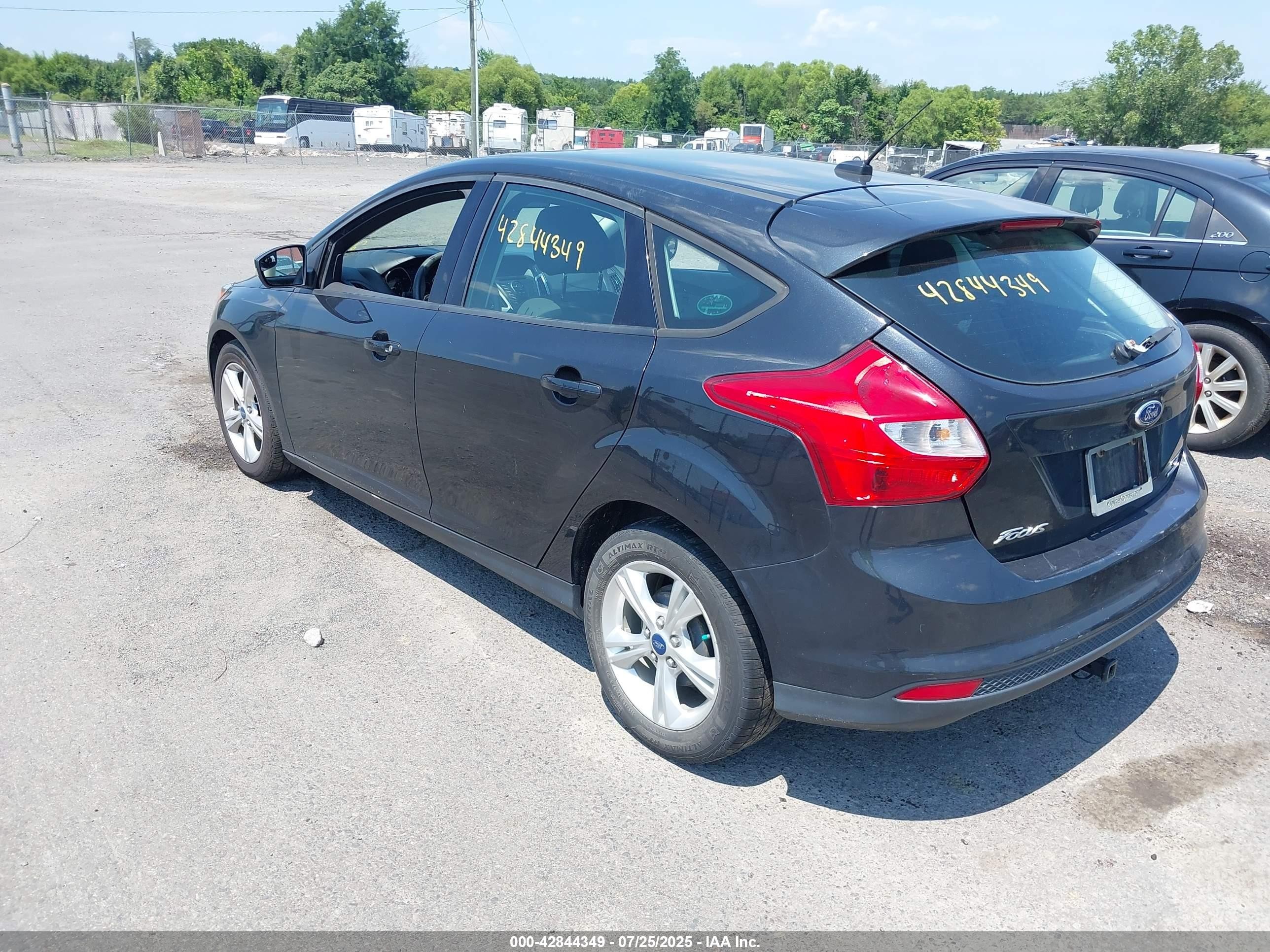 2013 Ford Focus Se Черный vin: 1FADP3K24DL265415