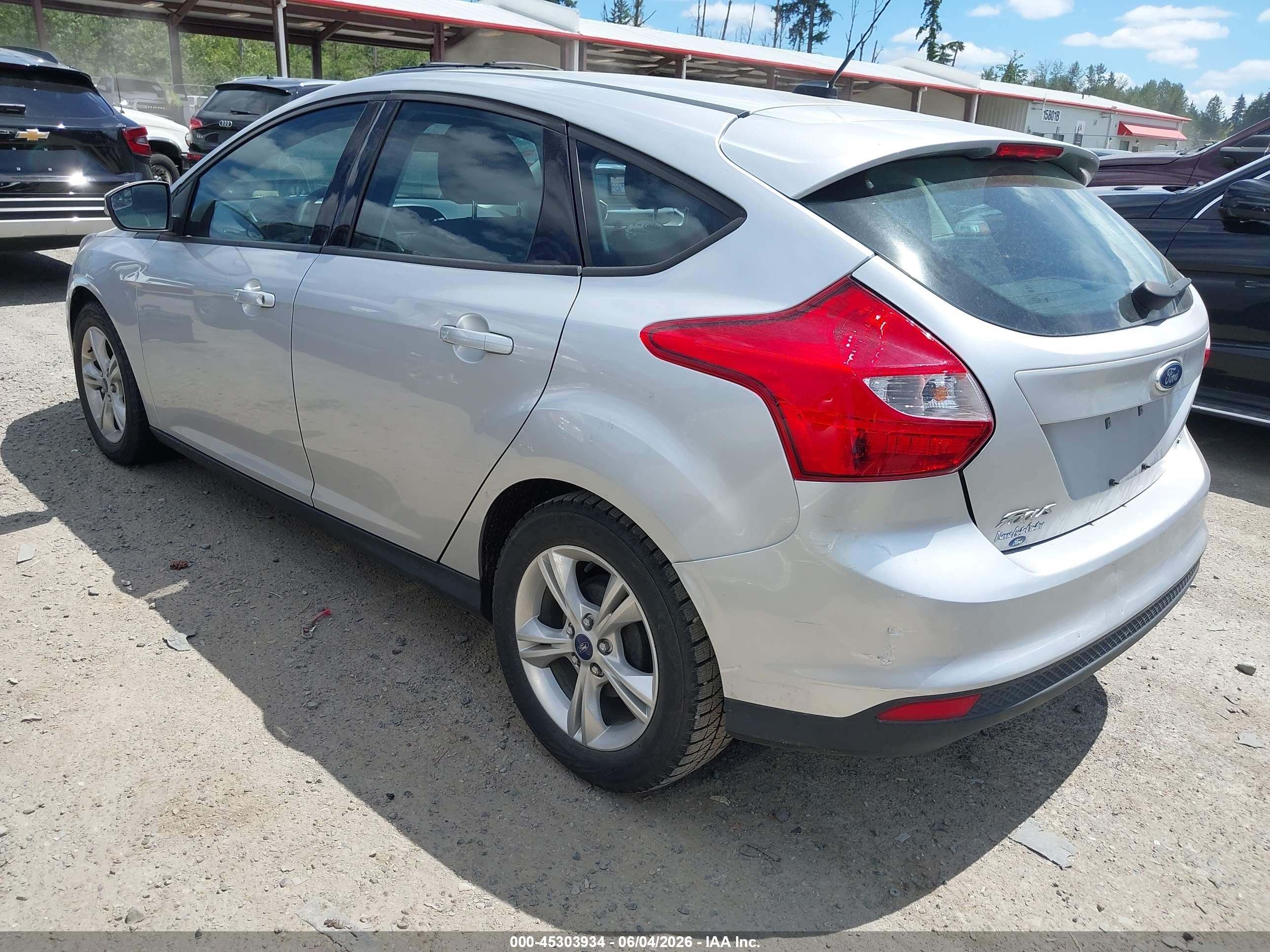 2013 Ford Focus Se Silver vin: 1FADP3K24DL271618