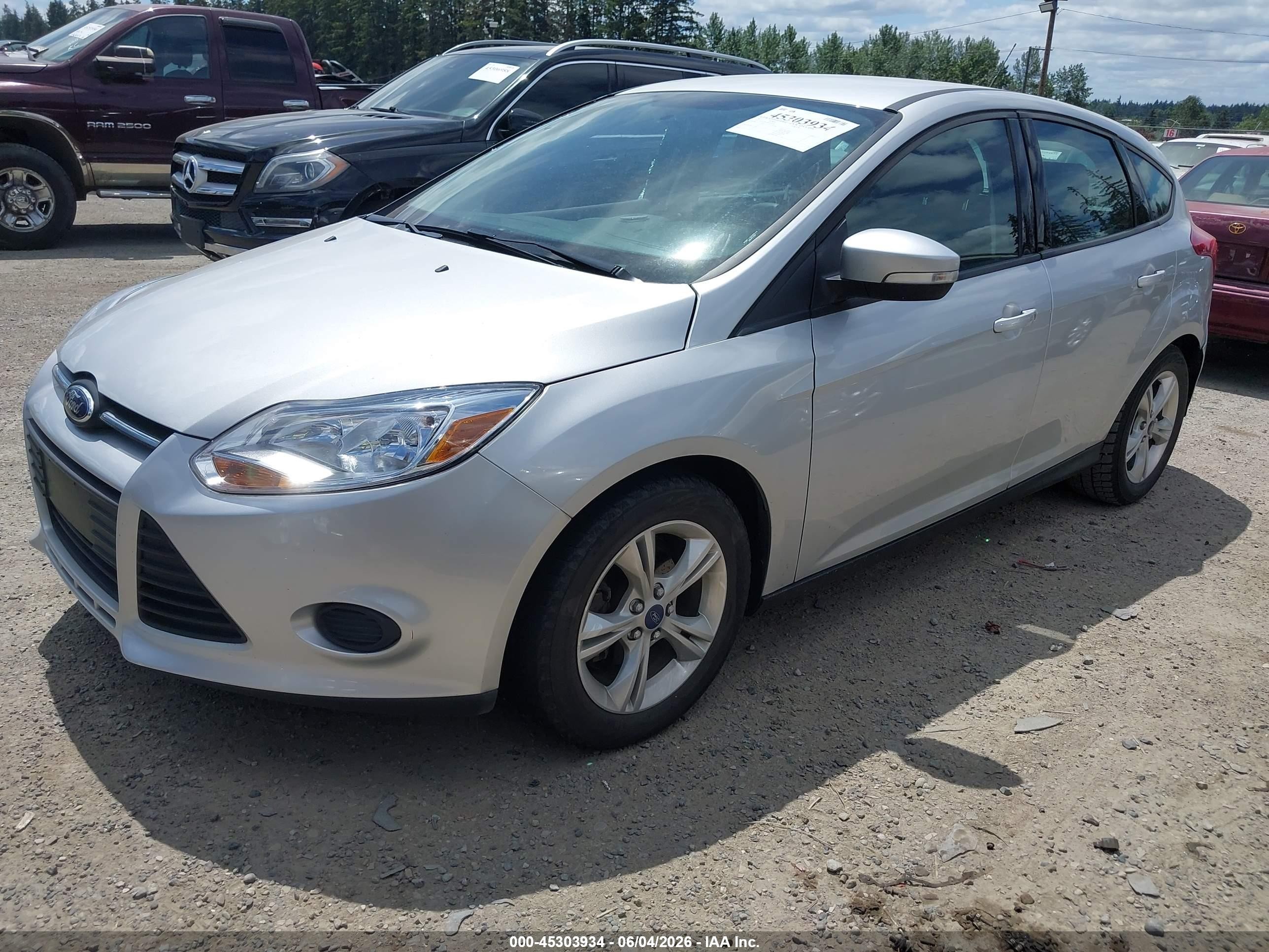 2013 Ford Focus Se Silver vin: 1FADP3K24DL271618