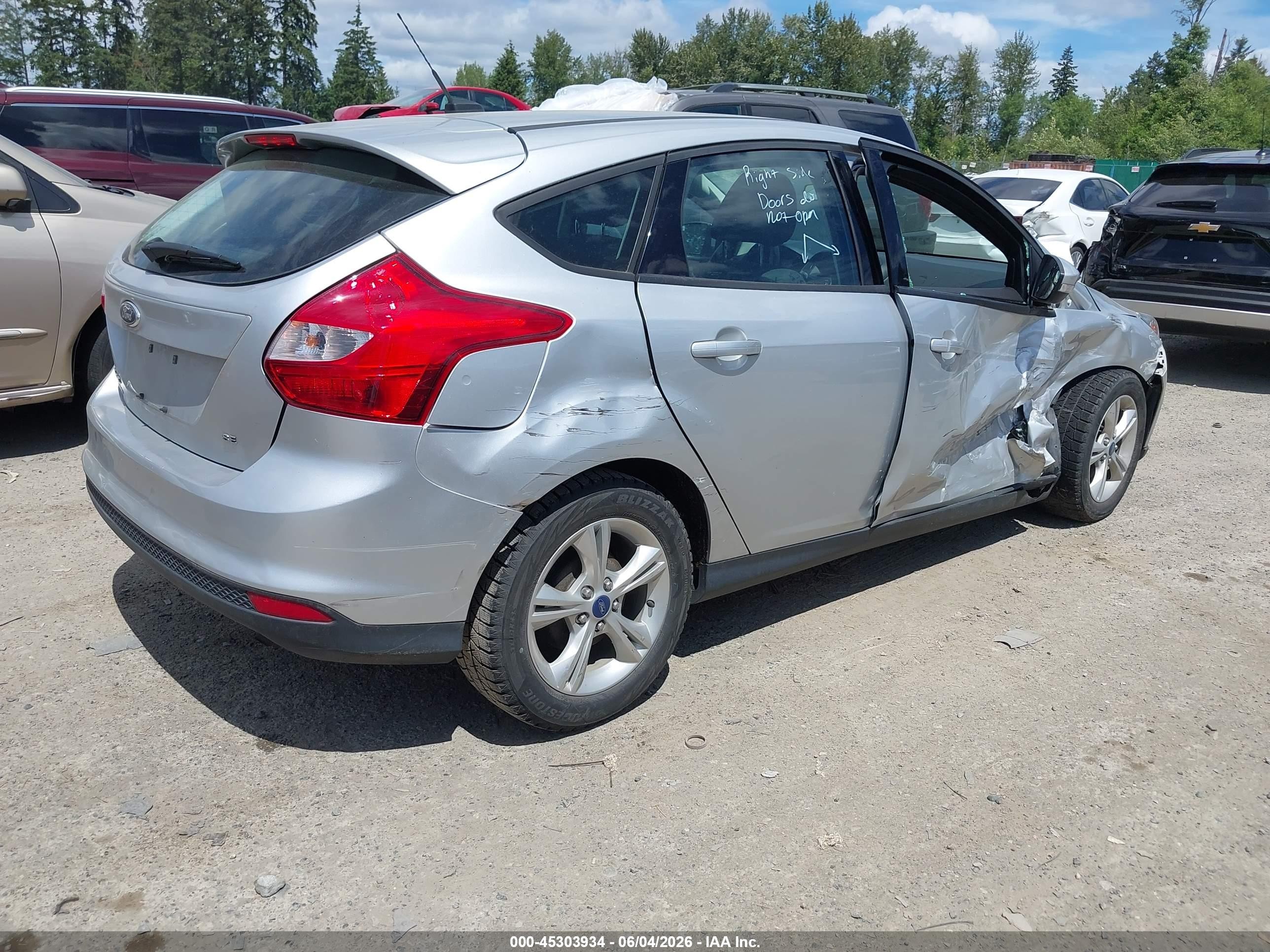 2013 Ford Focus Se Silver vin: 1FADP3K24DL271618