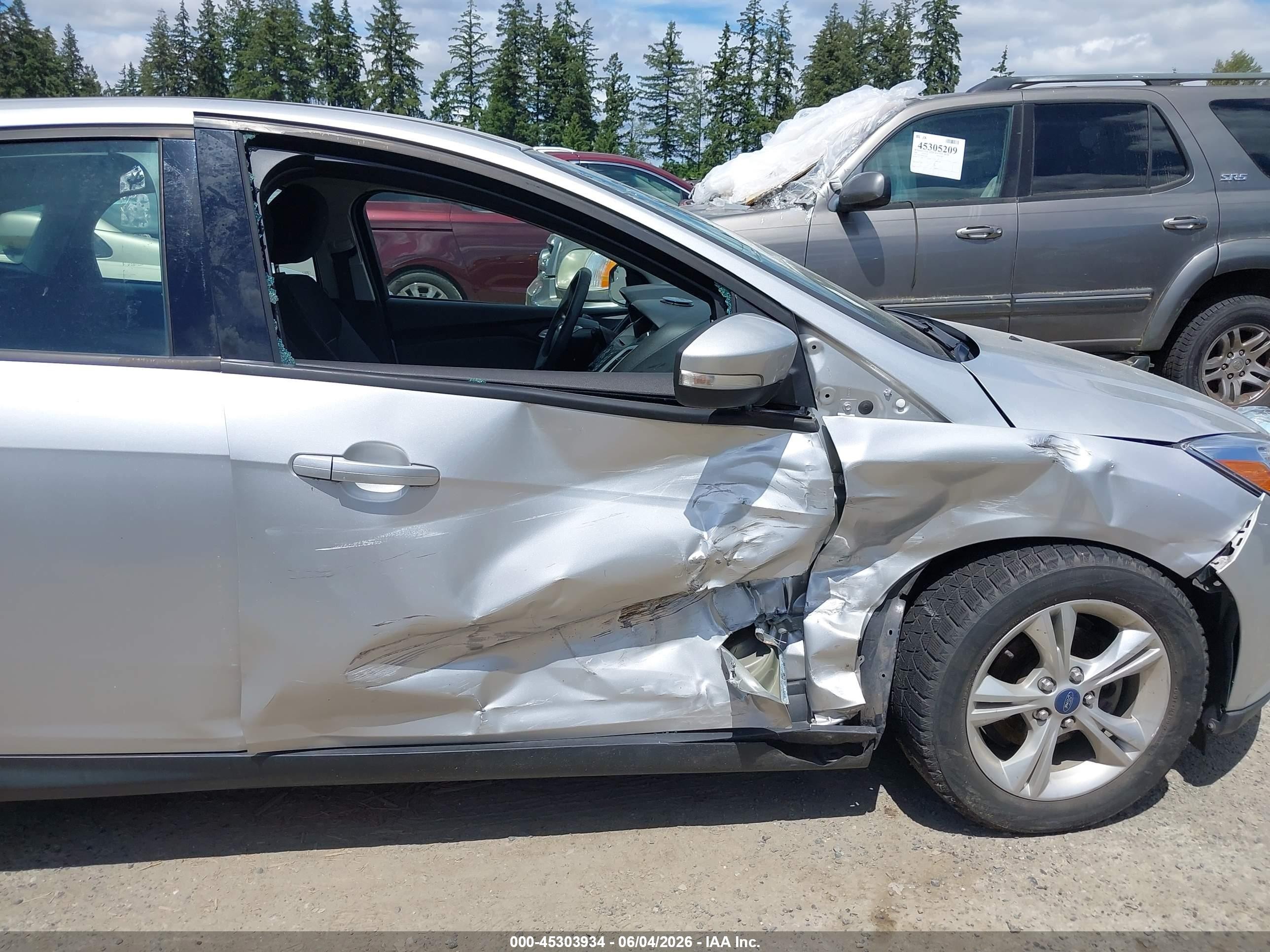 2013 Ford Focus Se Silver vin: 1FADP3K24DL271618