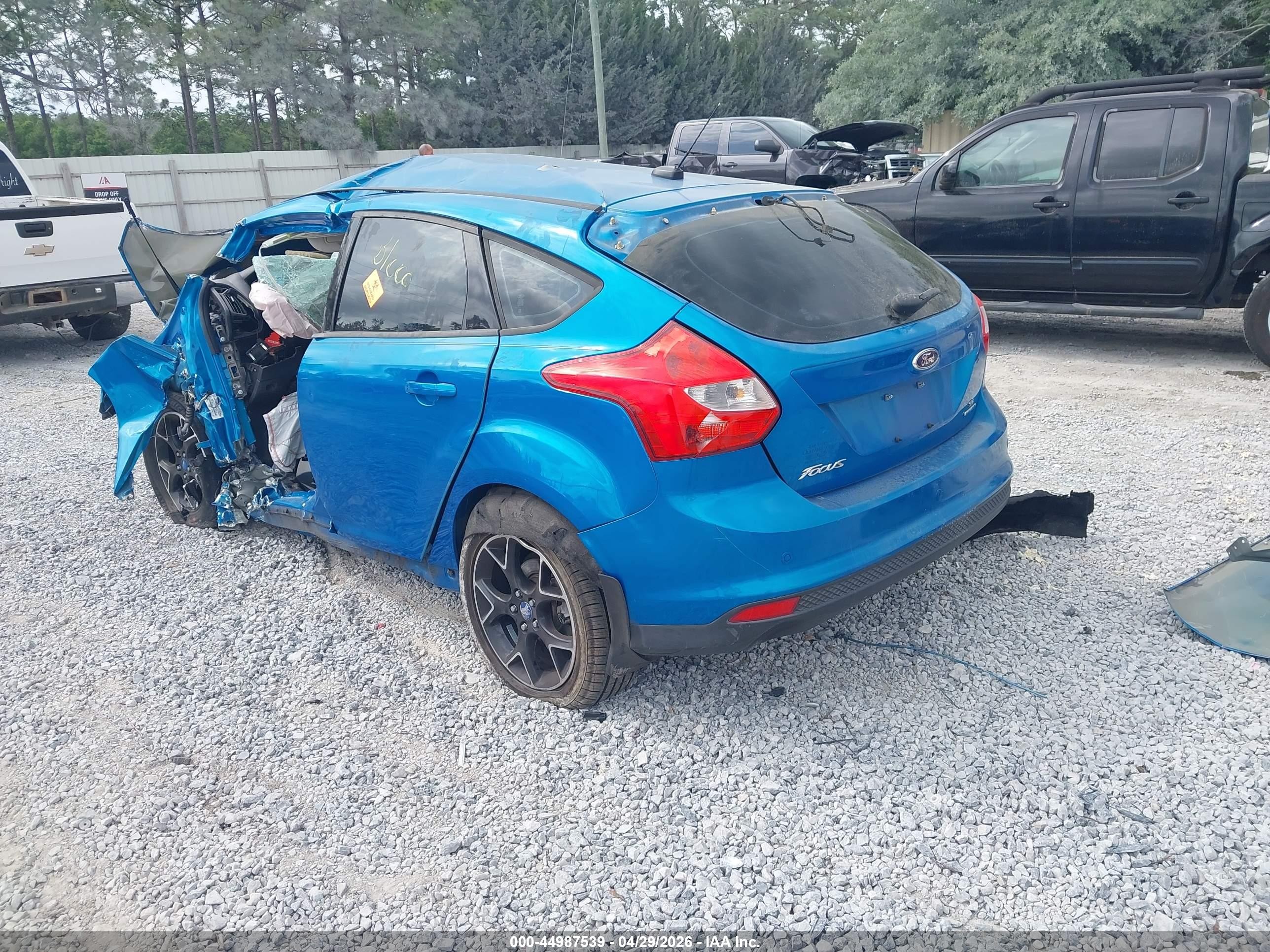 2013 Ford Focus Se Blue vin: 1FADP3K24DL275393
