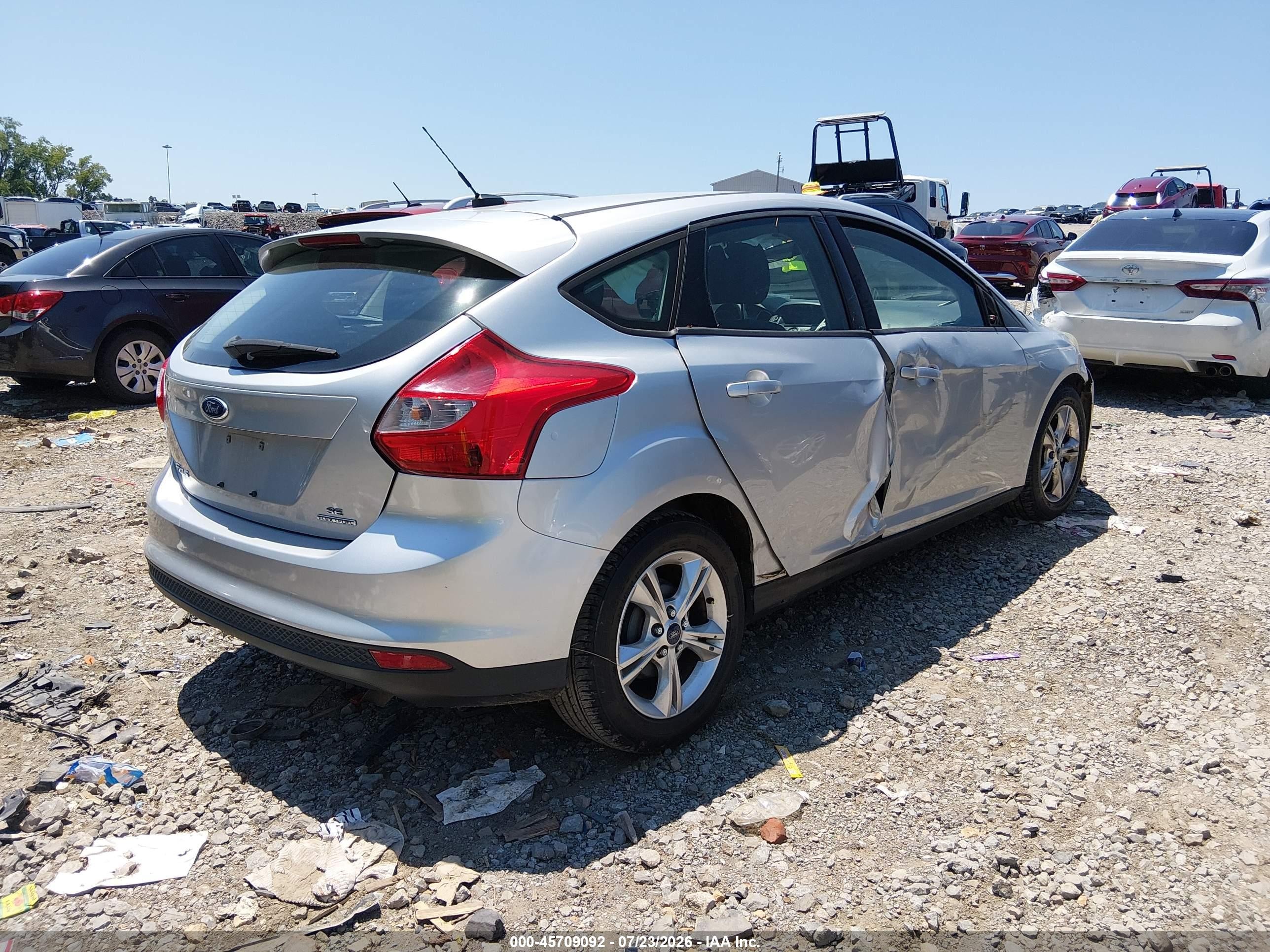 2013 Ford Focus Se Silver vin: 1FADP3K24DL335026