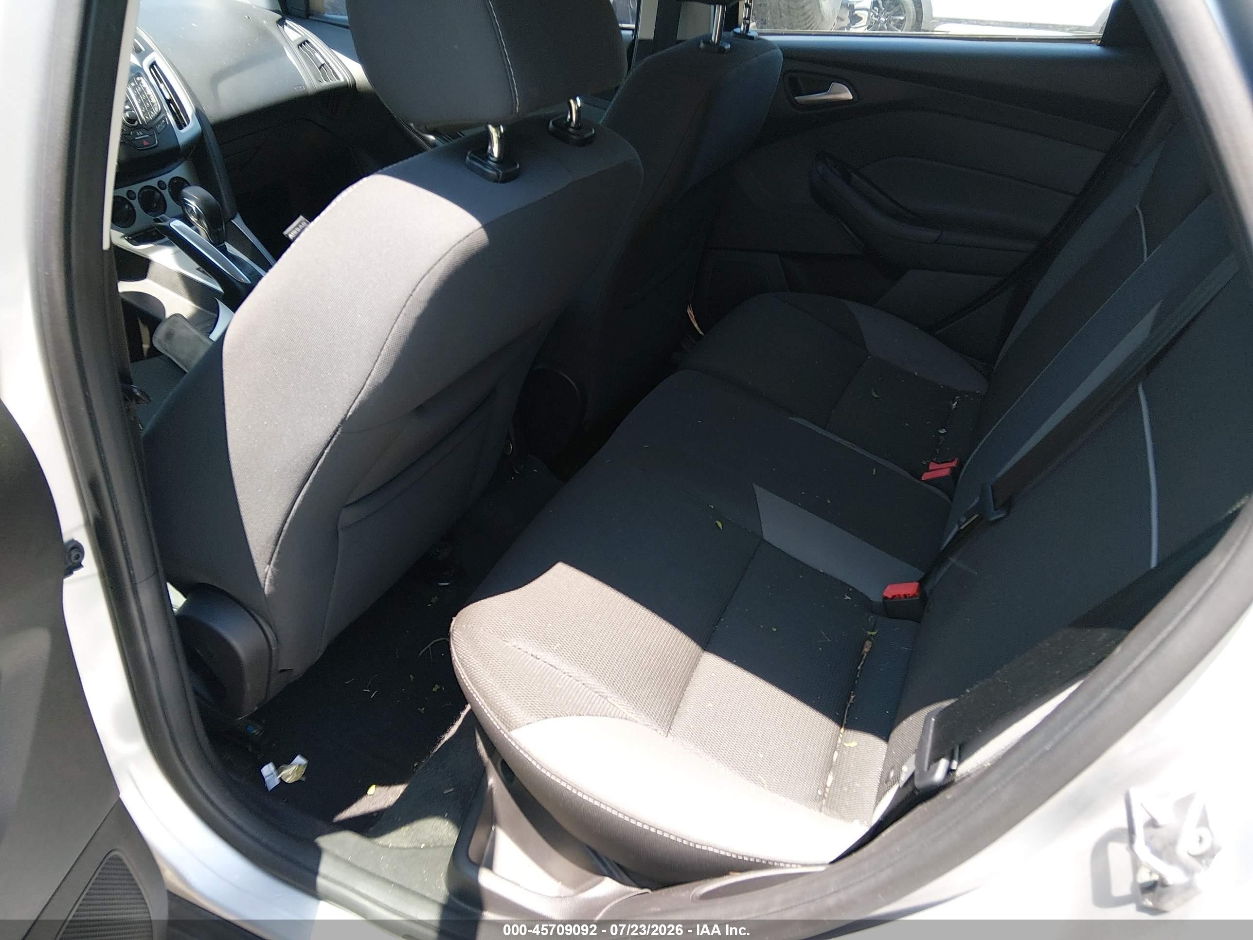 2013 Ford Focus Se Silver vin: 1FADP3K24DL335026