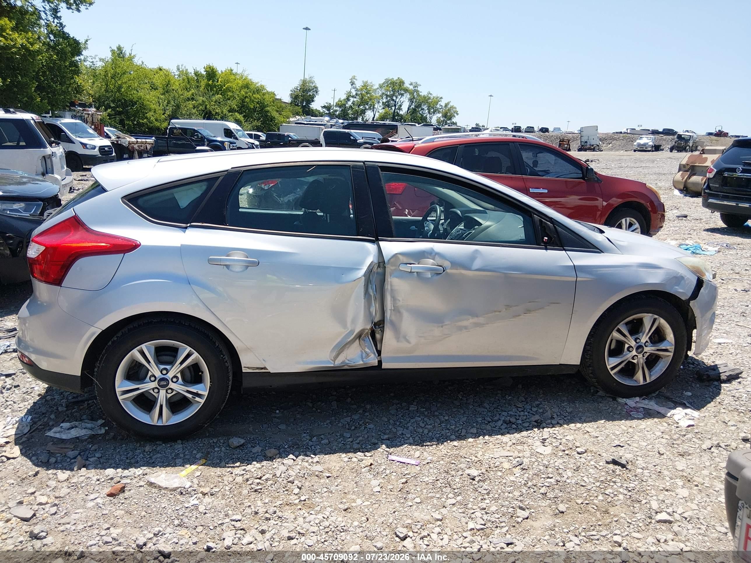 2013 Ford Focus Se Silver vin: 1FADP3K24DL335026