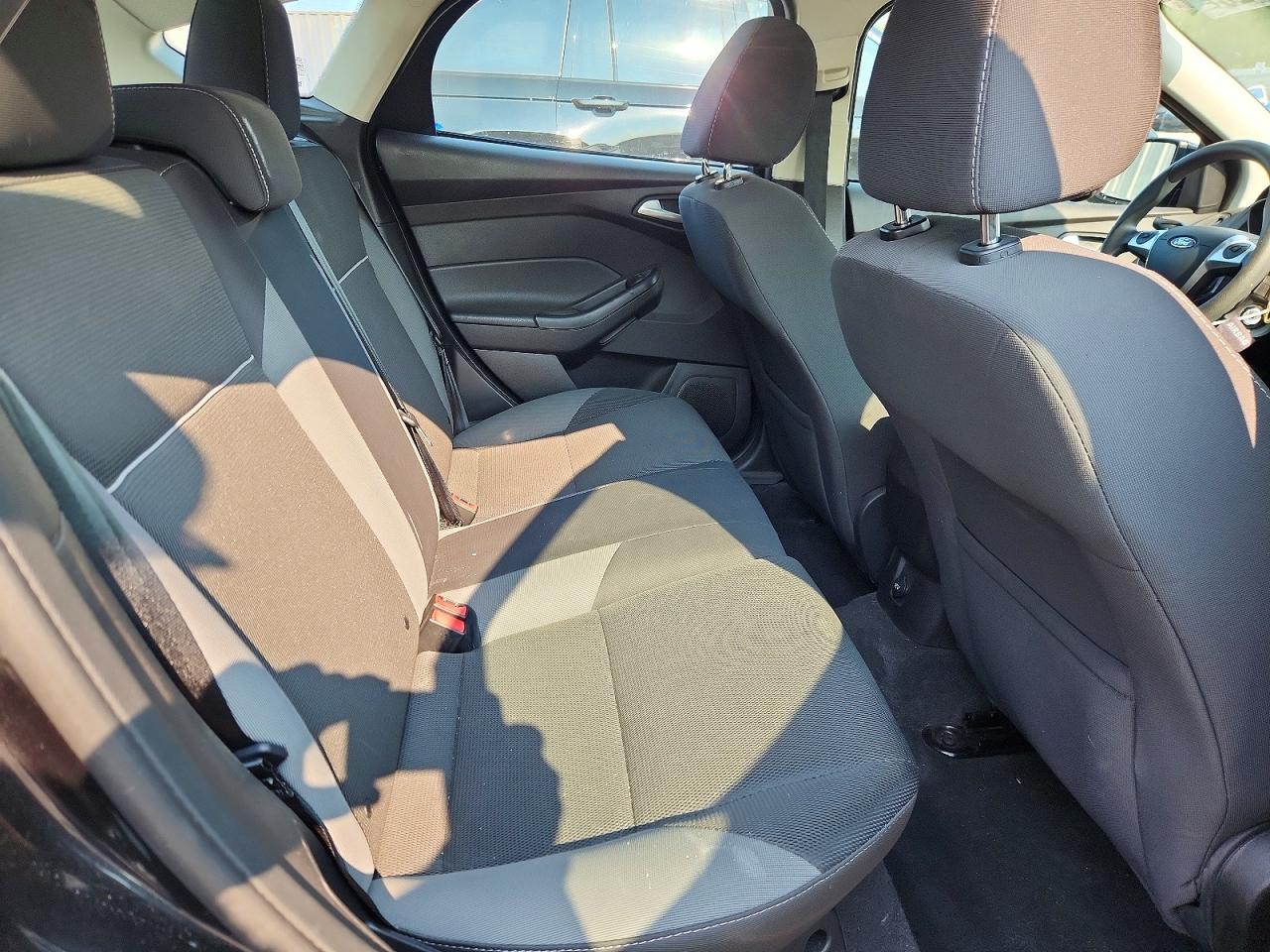2013 Ford Focus Se Black vin: 1FADP3K24DL350402
