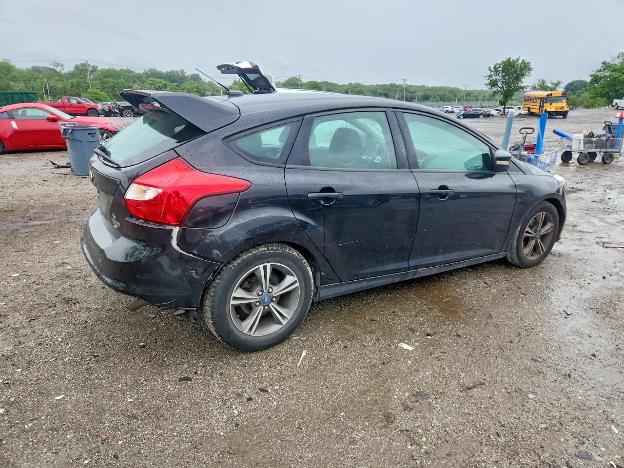 2014 Ford Focus Se Черный vin: 1FADP3K24EL102474