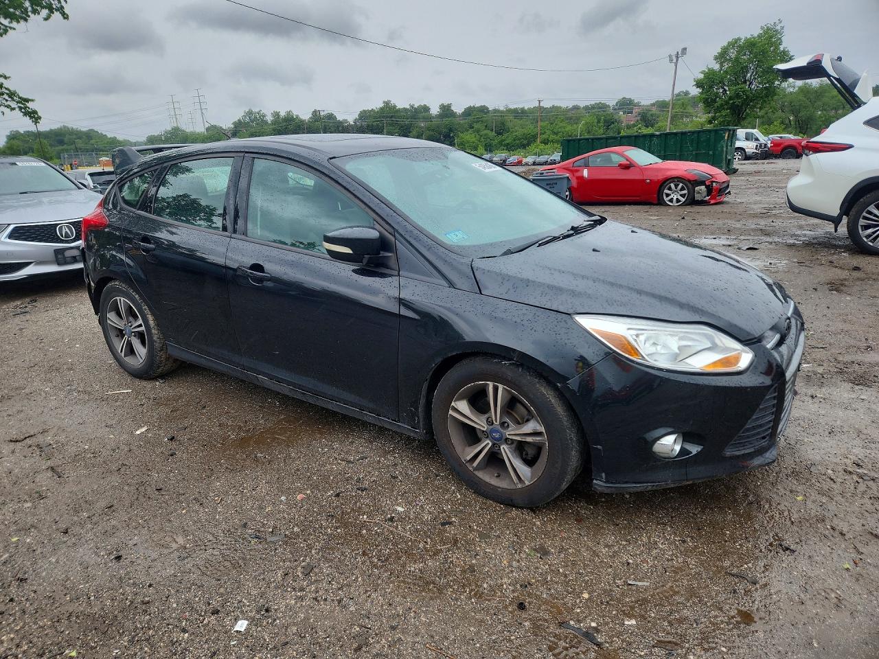 2014 Ford Focus Se Черный vin: 1FADP3K24EL102474