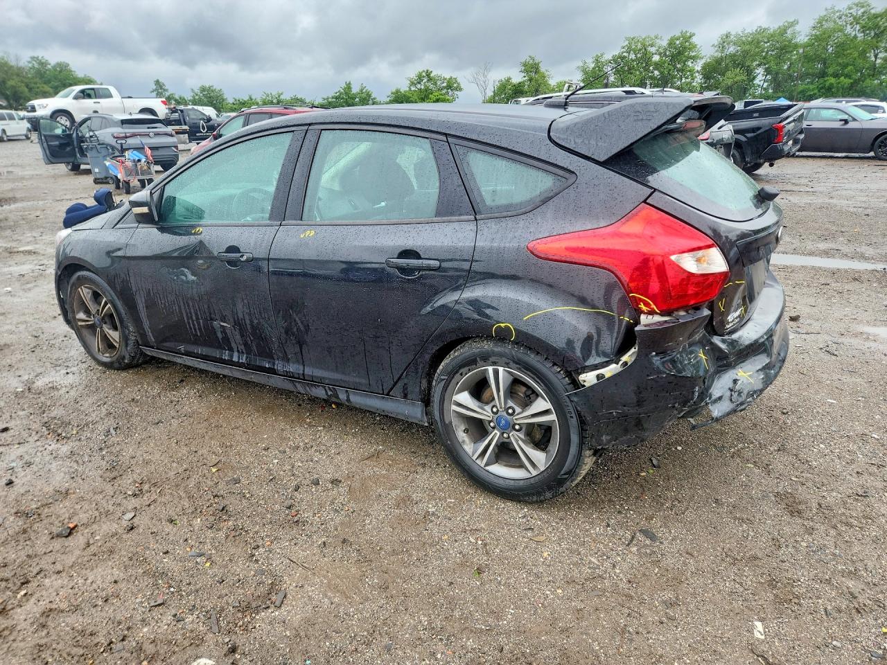 2014 Ford Focus Se Черный vin: 1FADP3K24EL102474