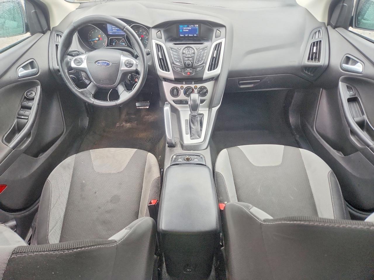 2014 Ford Focus Se Черный vin: 1FADP3K24EL102474