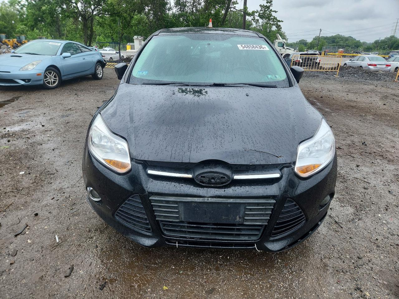 2014 Ford Focus Se Черный vin: 1FADP3K24EL102474