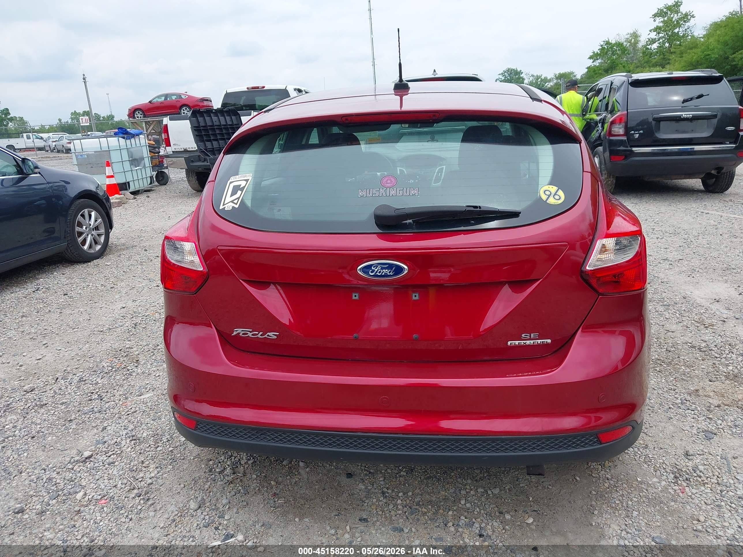 2014 Ford Focus Se Maroon vin: 1FADP3K24EL116410