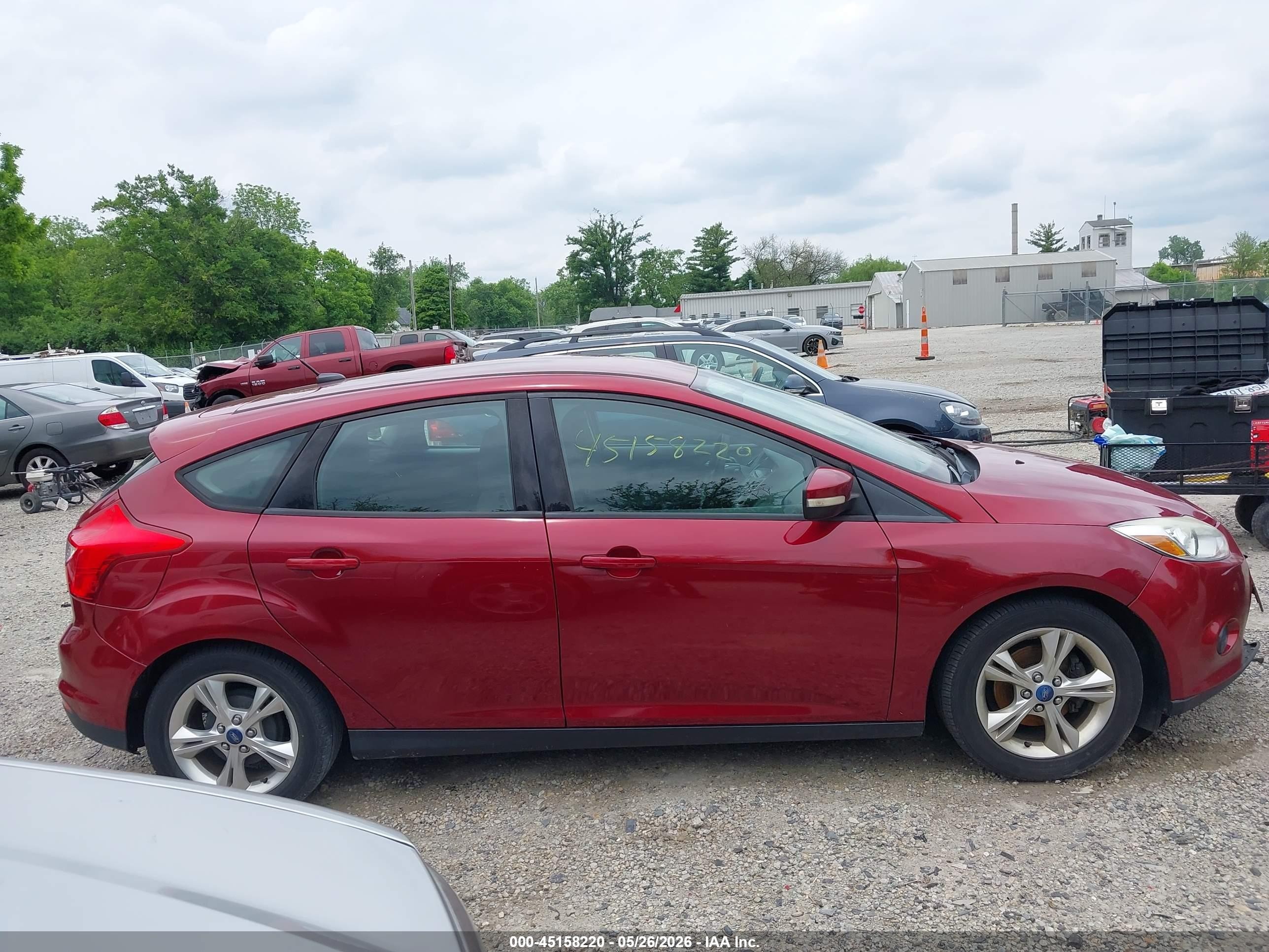 2014 Ford Focus Se Maroon vin: 1FADP3K24EL116410