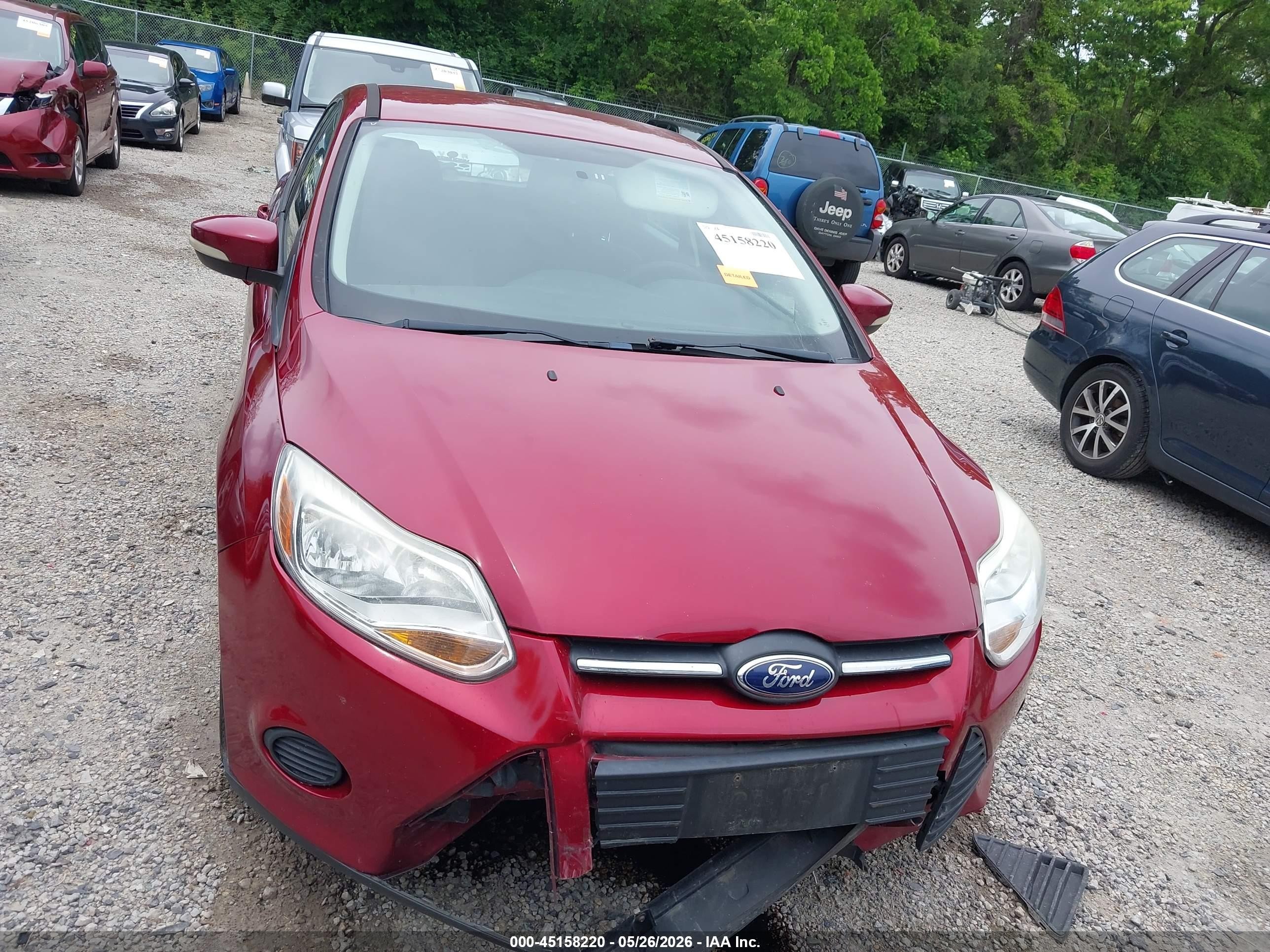 2014 Ford Focus Se Maroon vin: 1FADP3K24EL116410