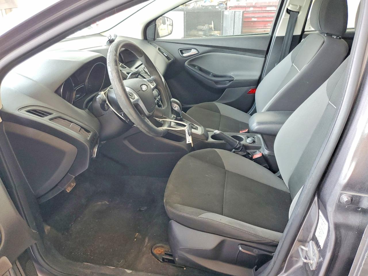 2014 Ford Focus Se Silver vin: 1FADP3K24EL122725