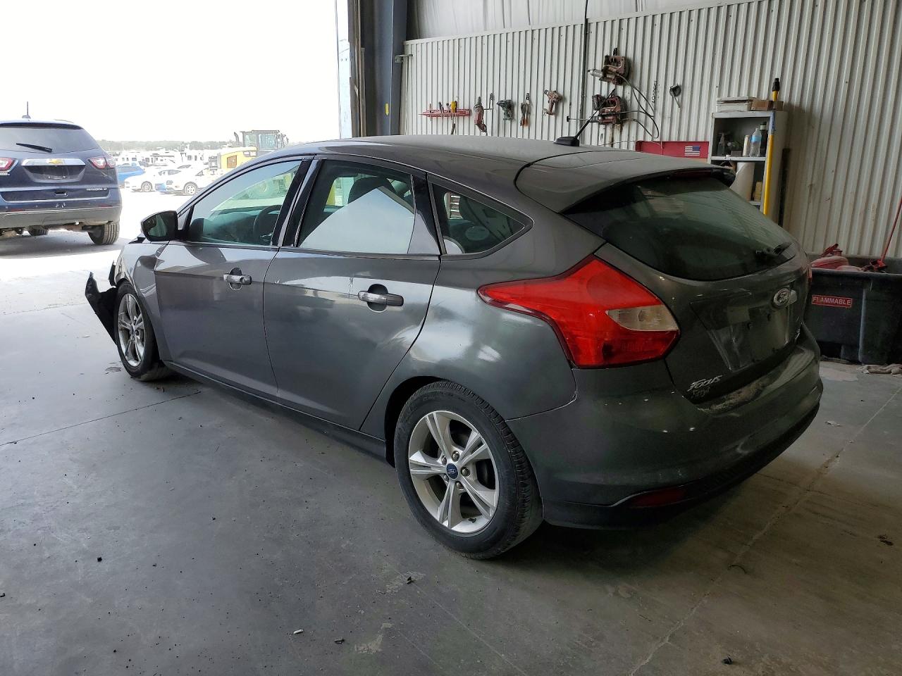 2014 Ford Focus Se Silver vin: 1FADP3K24EL122725