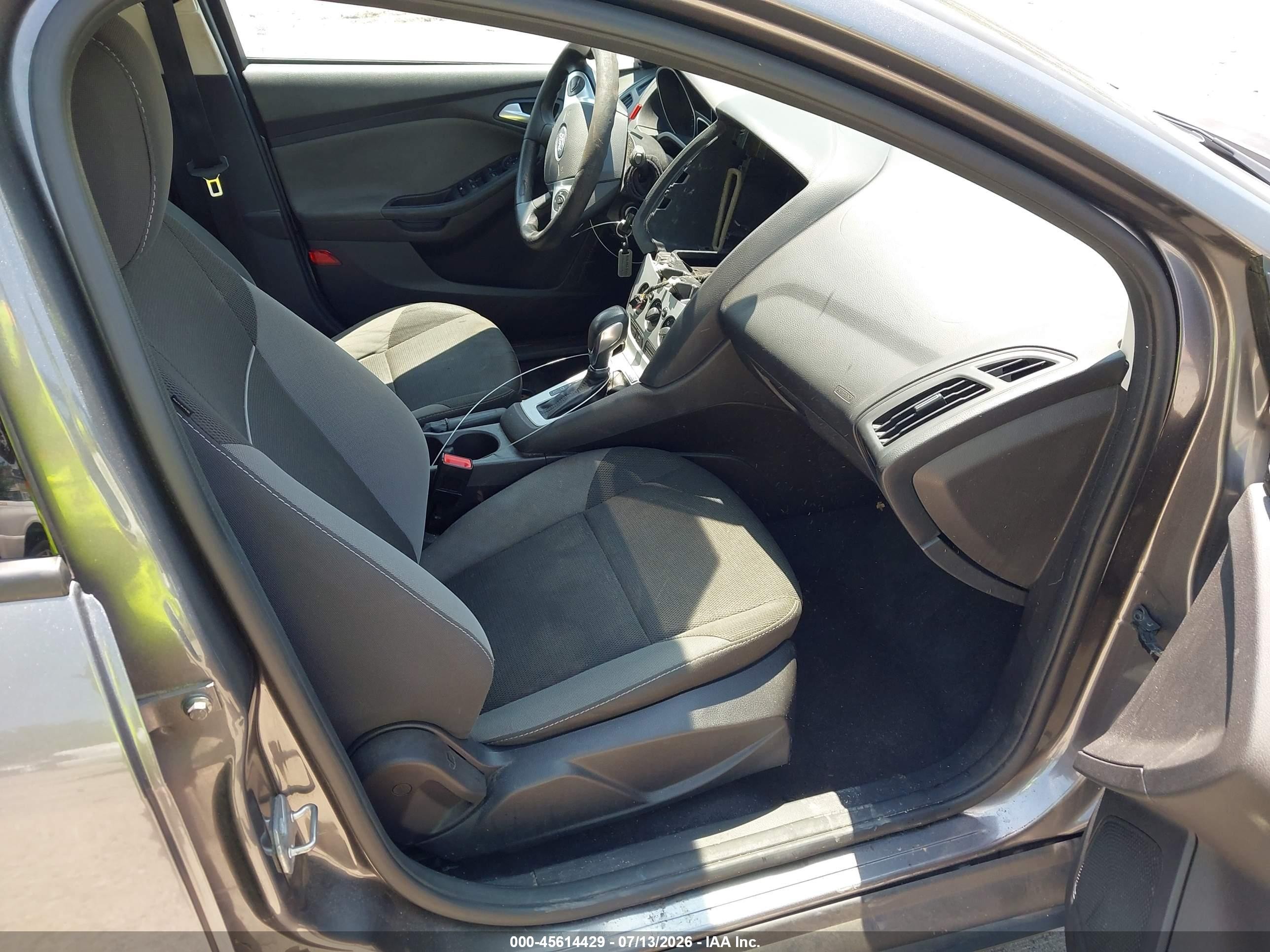 2014 Ford Focus Se Gray vin: 1FADP3K24EL125835