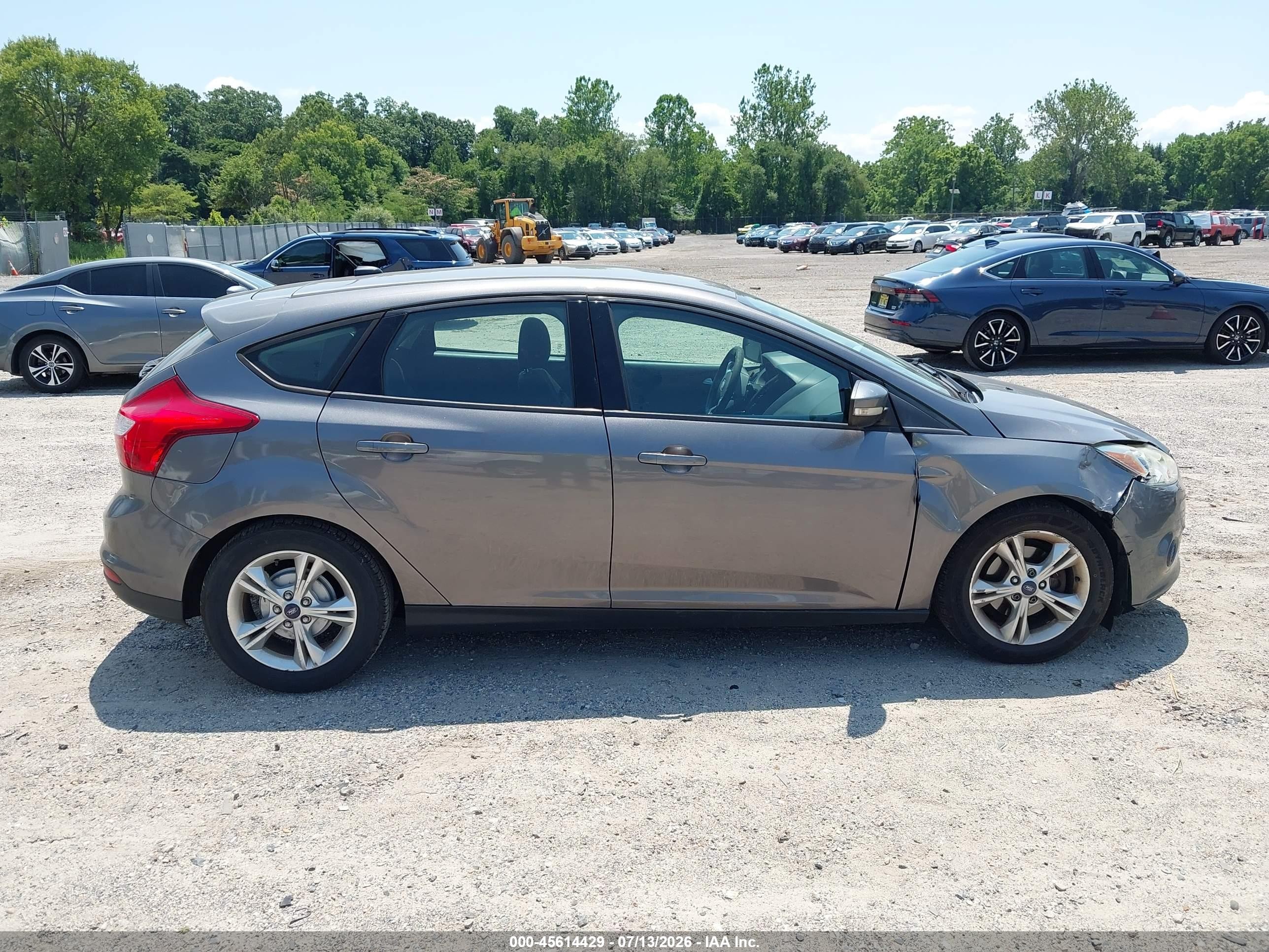2014 Ford Focus Se Gray vin: 1FADP3K24EL125835