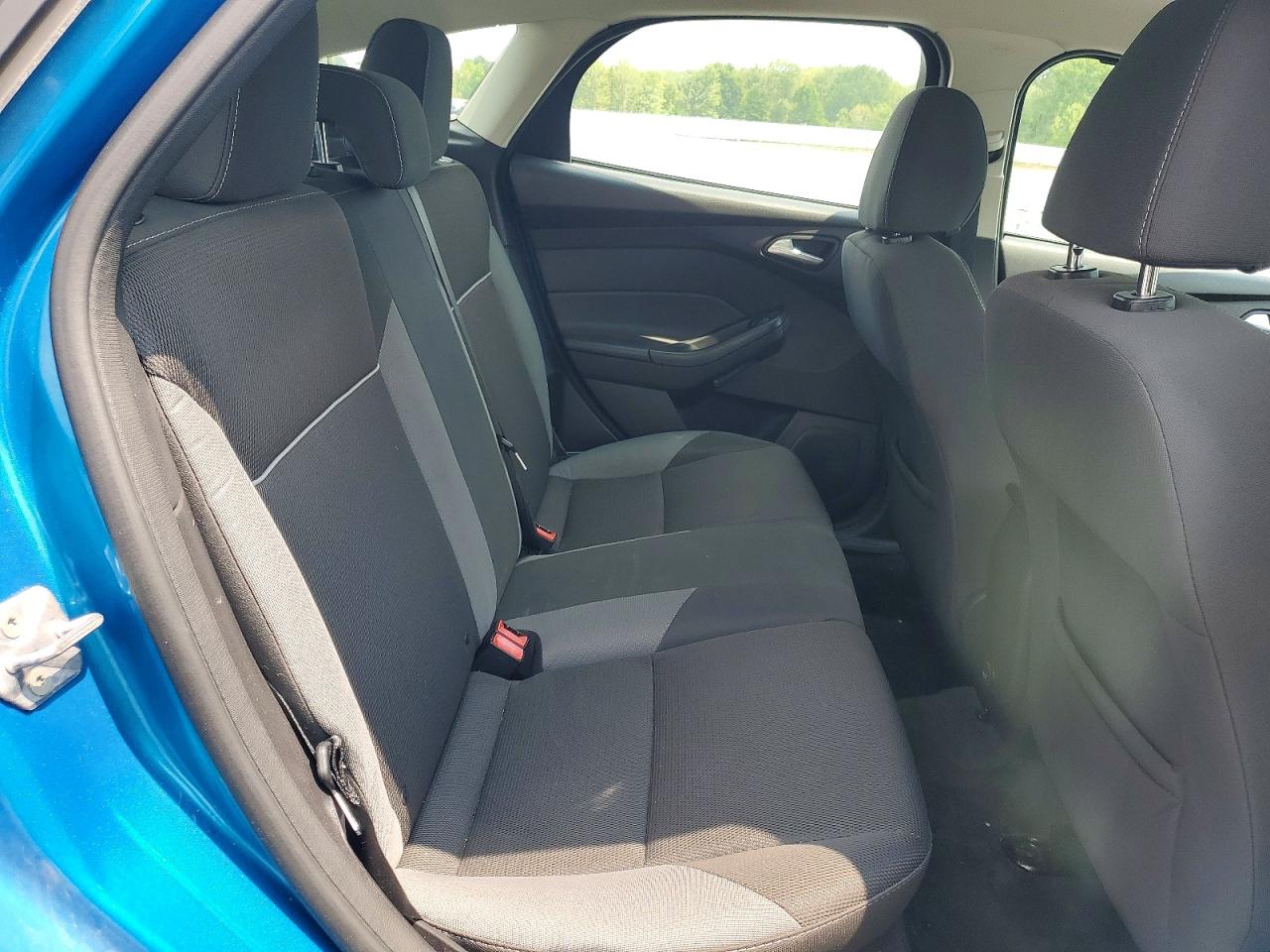 2014 Ford Focus Se Blue vin: 1FADP3K24EL136429